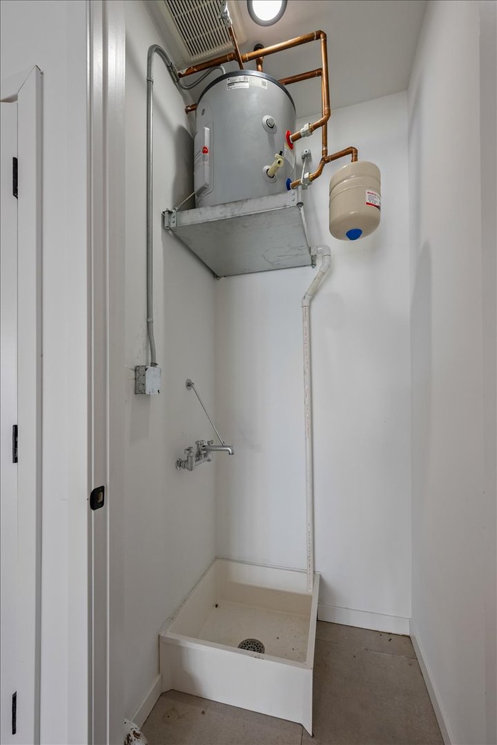 2442 W Division Street Unit: 1