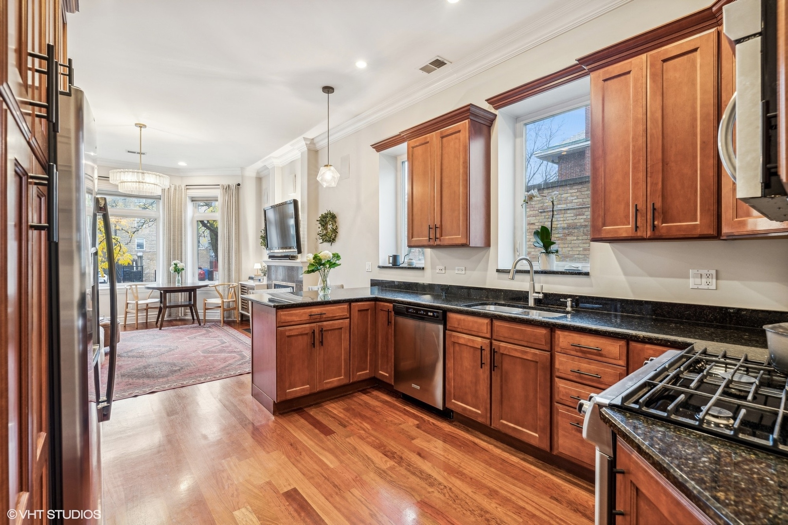 1713 W Leland Avenue Unit: 2