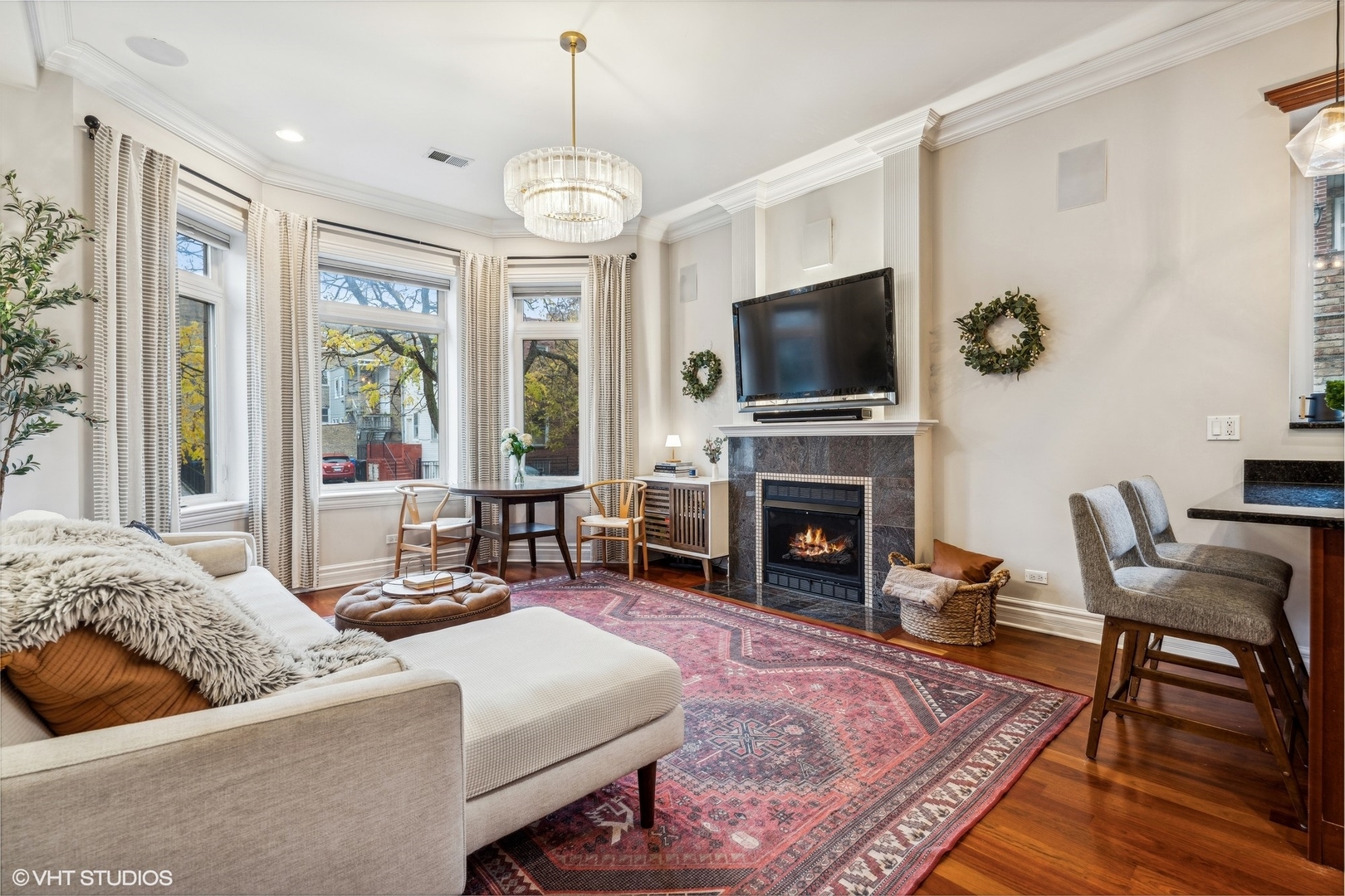 1713 W Leland Avenue Unit: 2