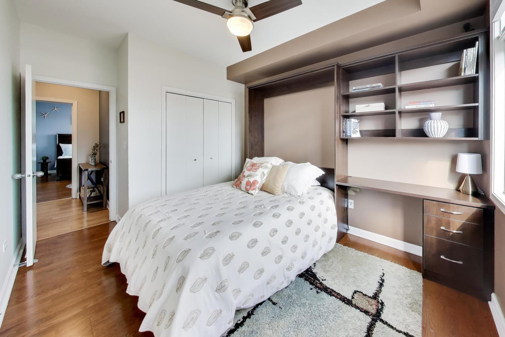 680 N GREEN Street Unit: 702