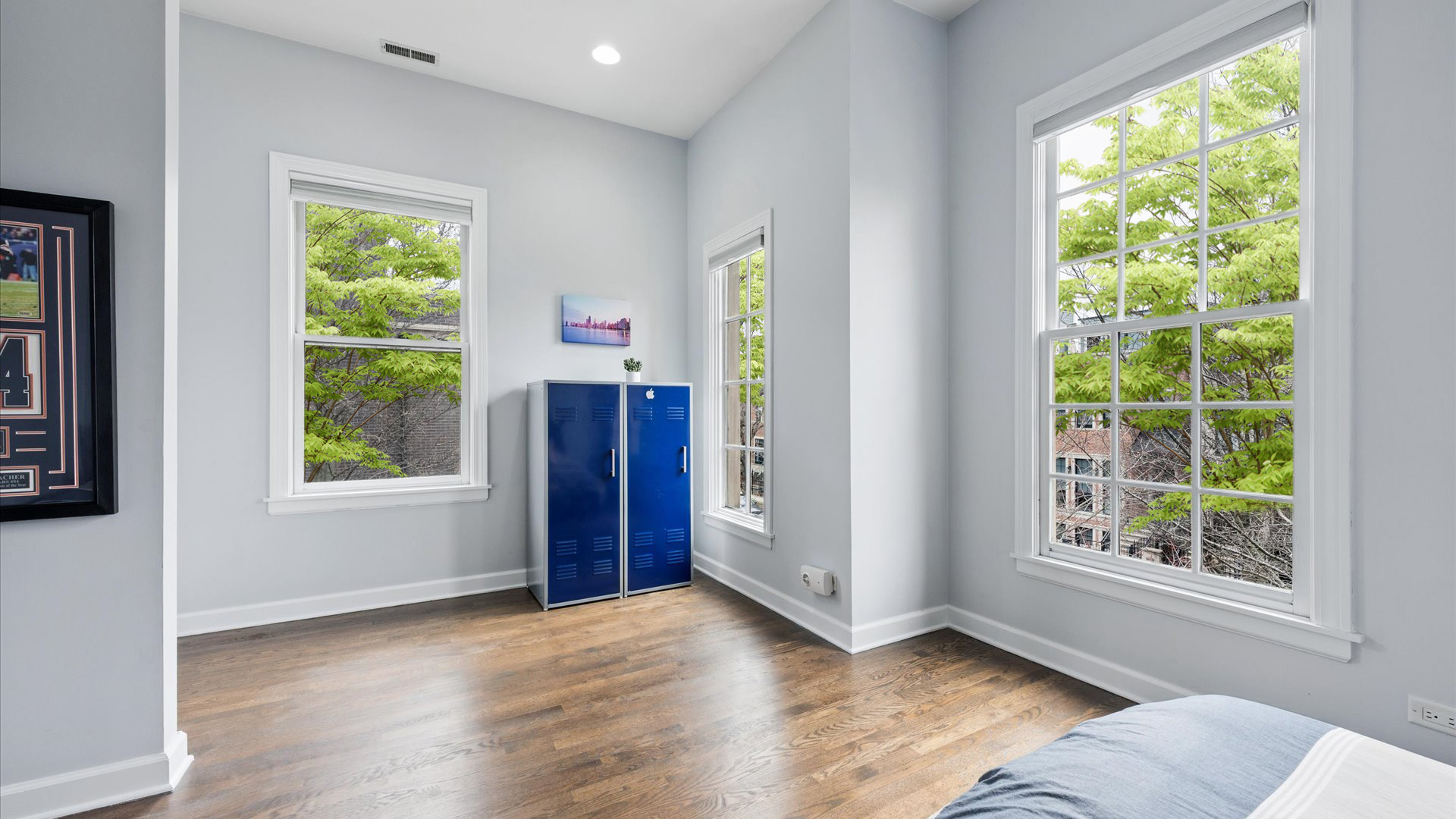 1532 W George Street