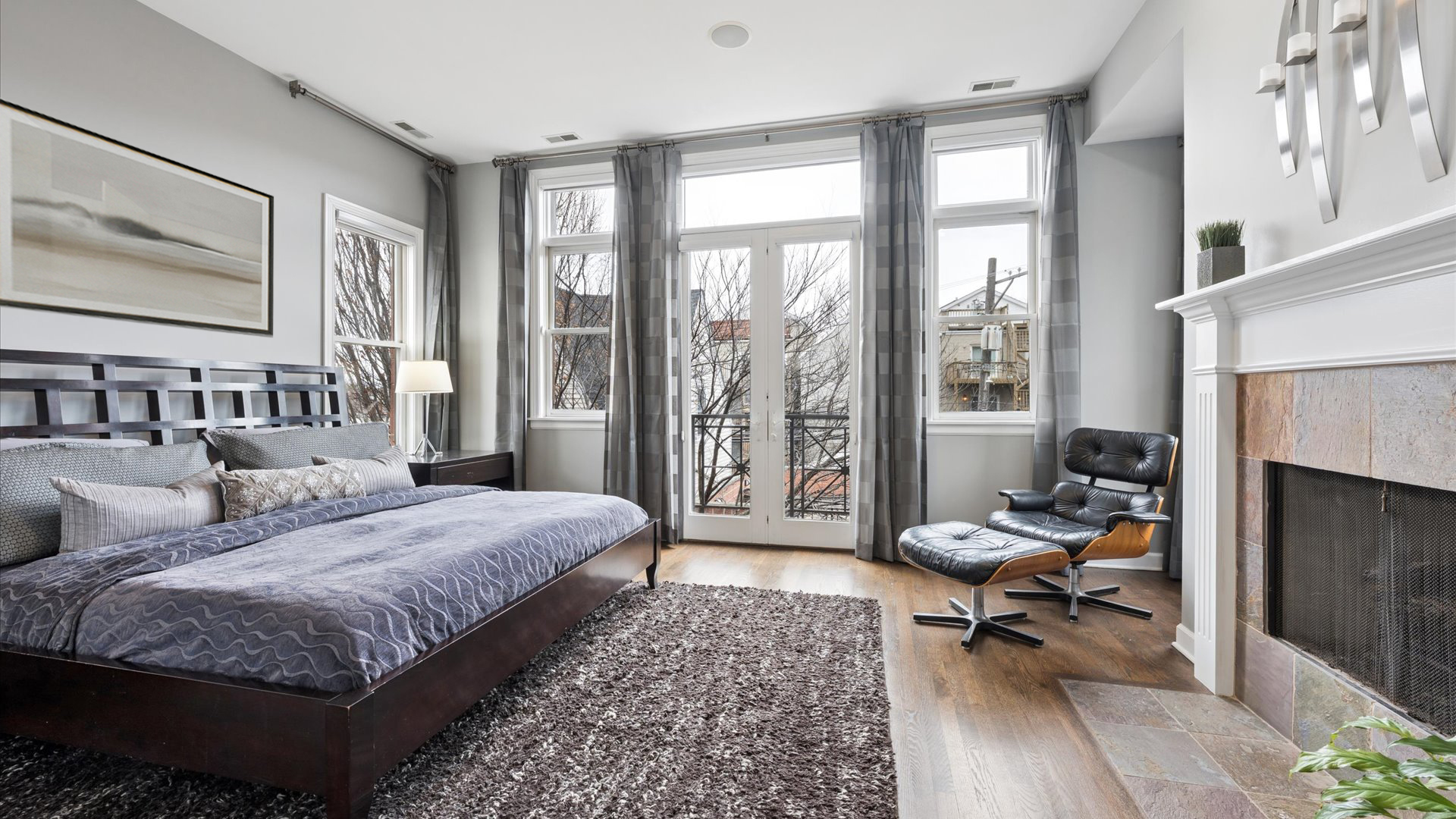 1532 W George Street