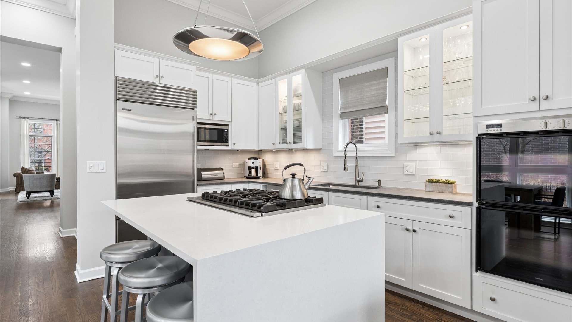 1532 W George Street