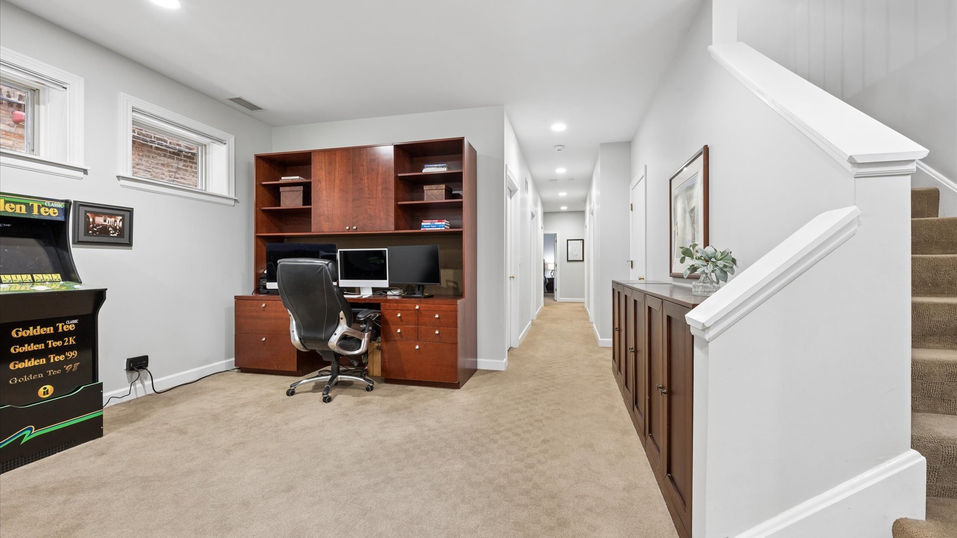 1532 W George Street