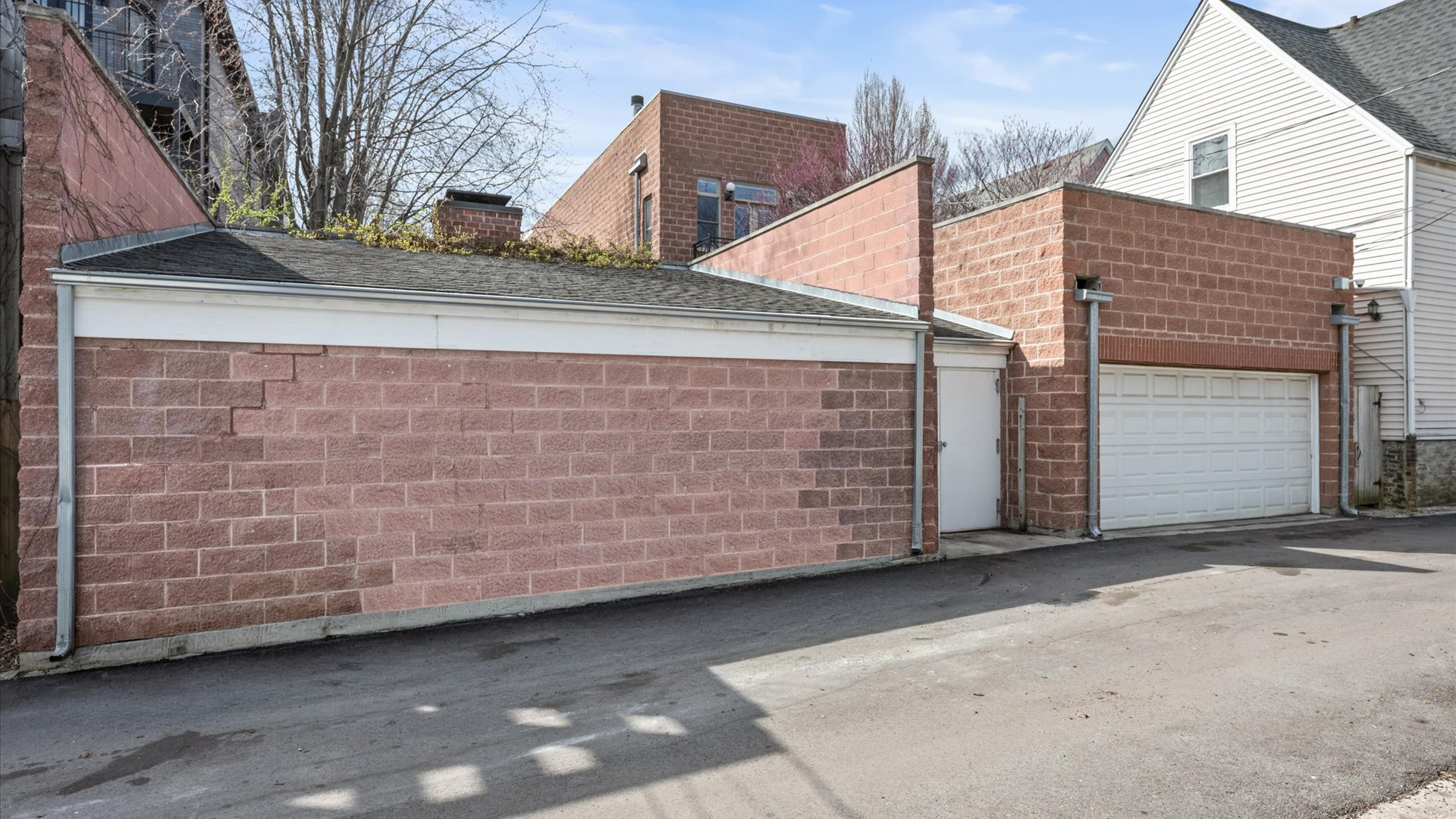 1532 W George Street