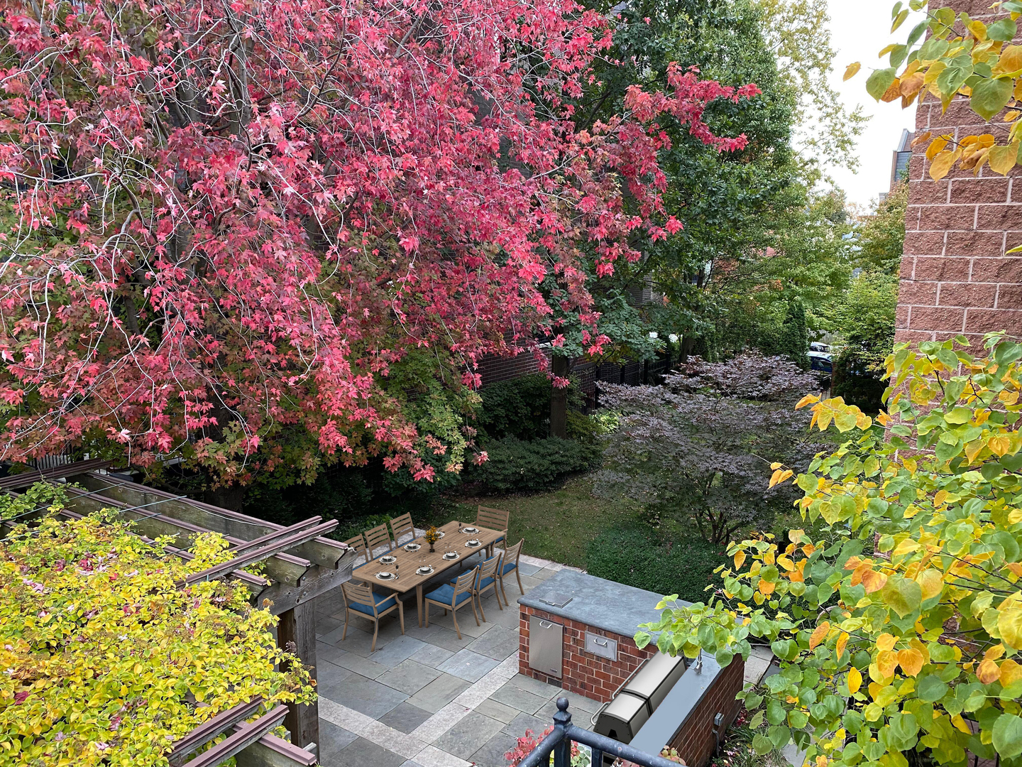 1532 W George Street