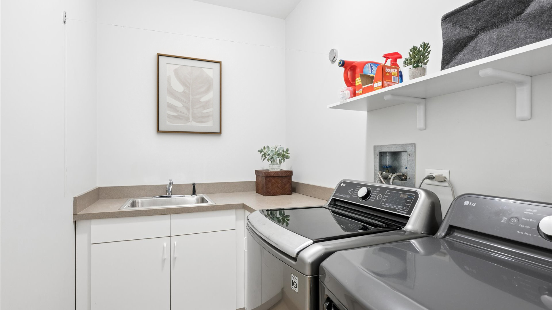 1532 W George Street