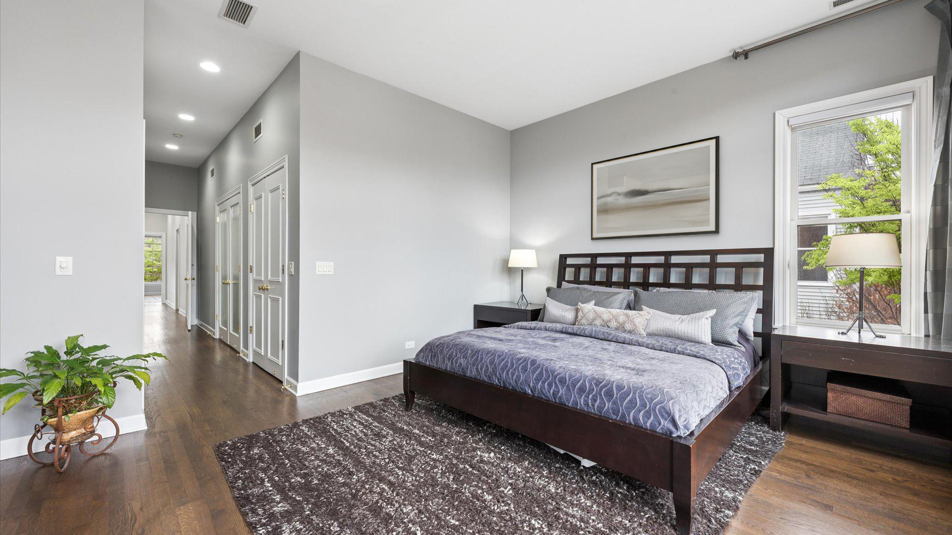 1532 W George Street