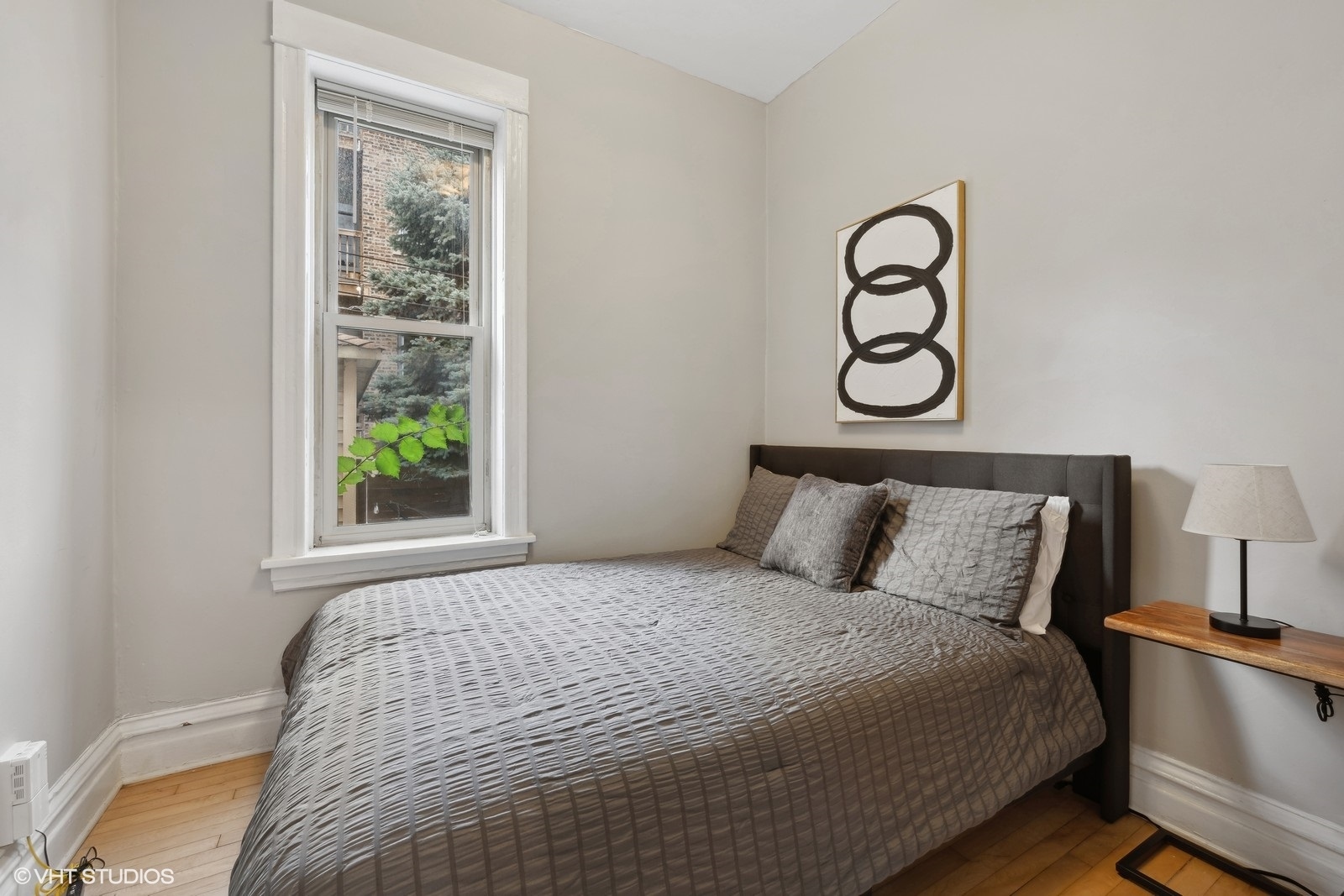 3035 W George Street Unit: 1R