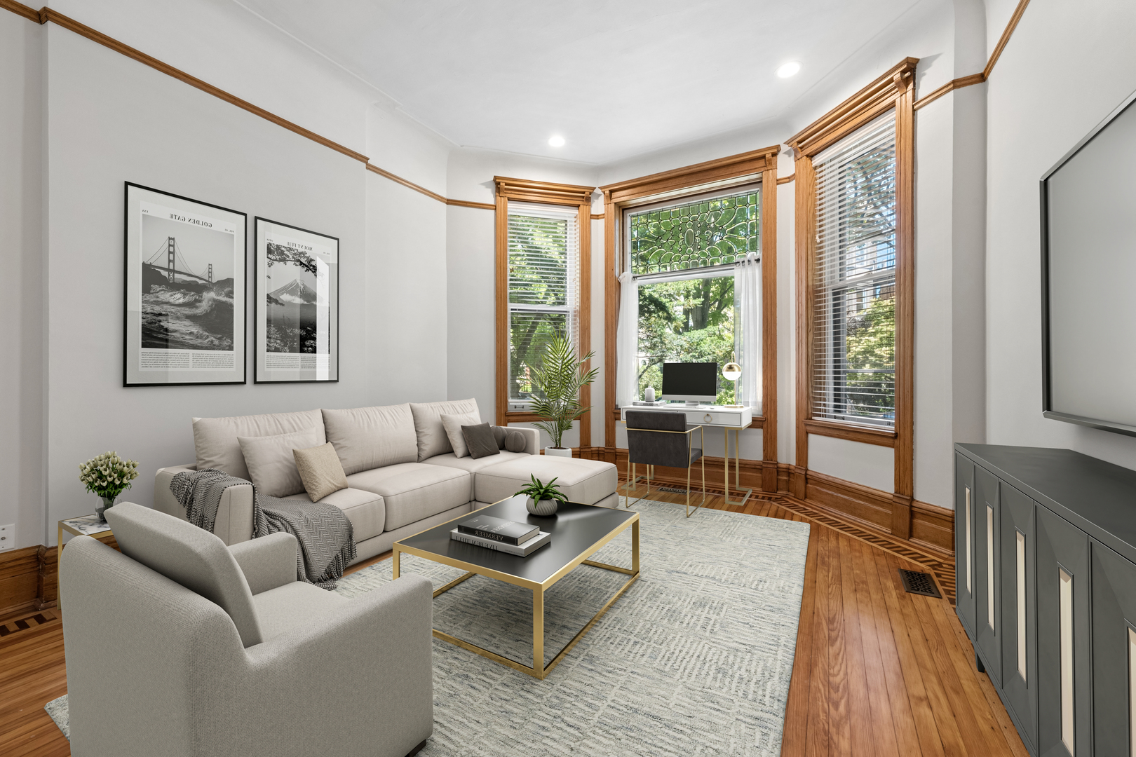 709 W Roscoe Street Unit: 1F