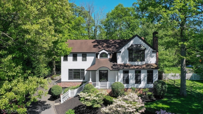149 Woodland Ave