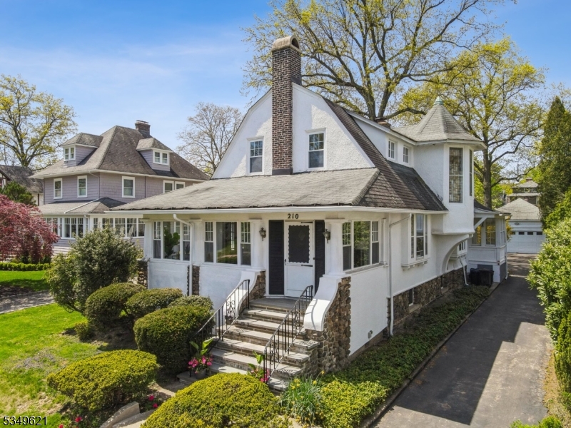 210 Montclair Ave