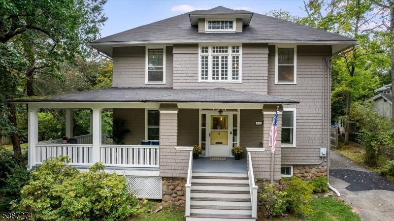 331 Roseland Ave