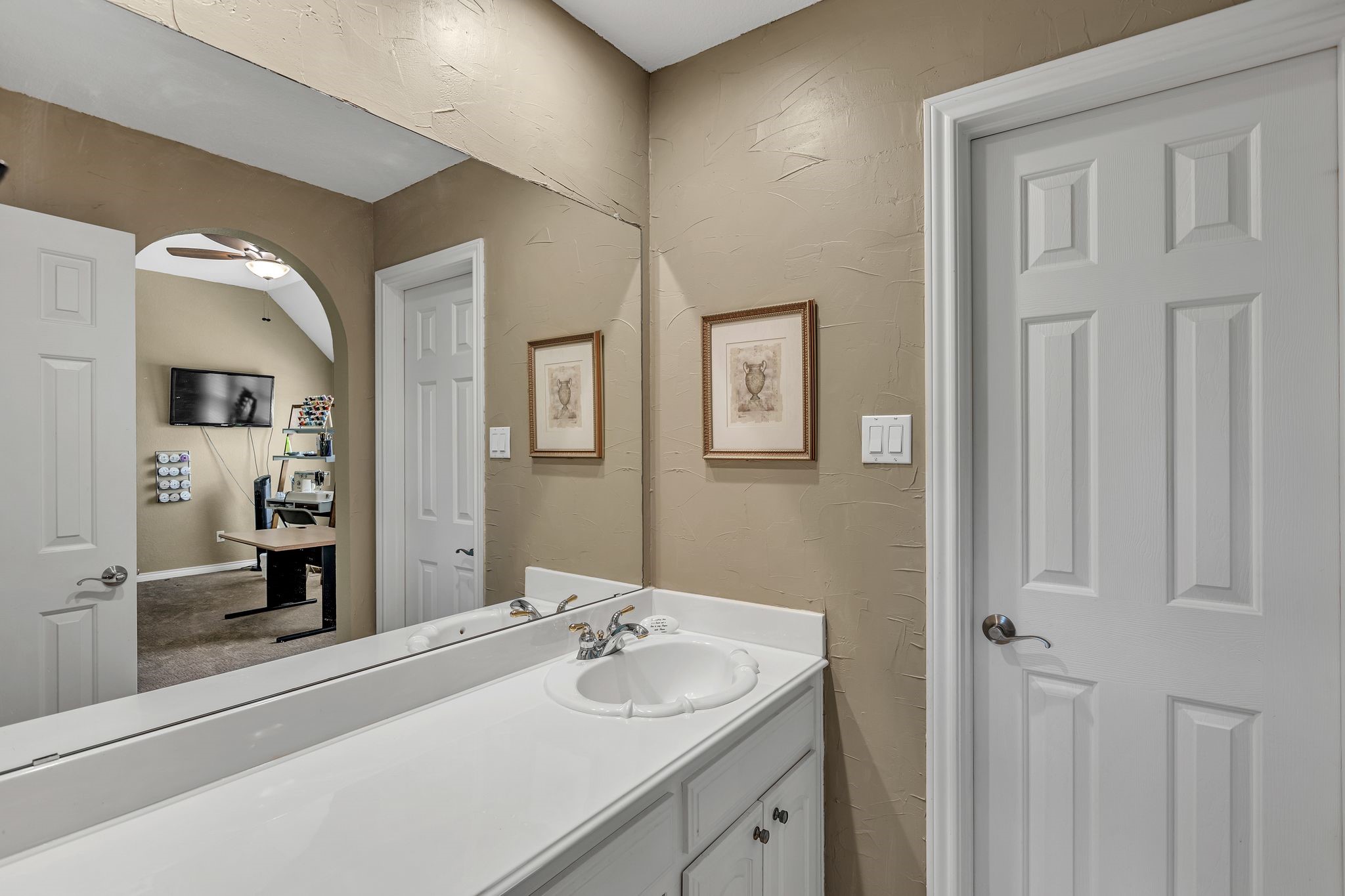 3402 Mapleleaf Lane