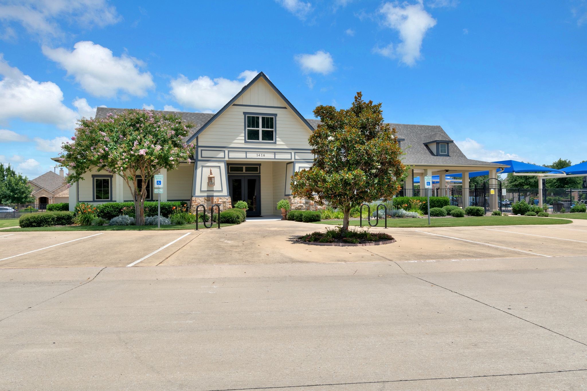 813 Louisville Road