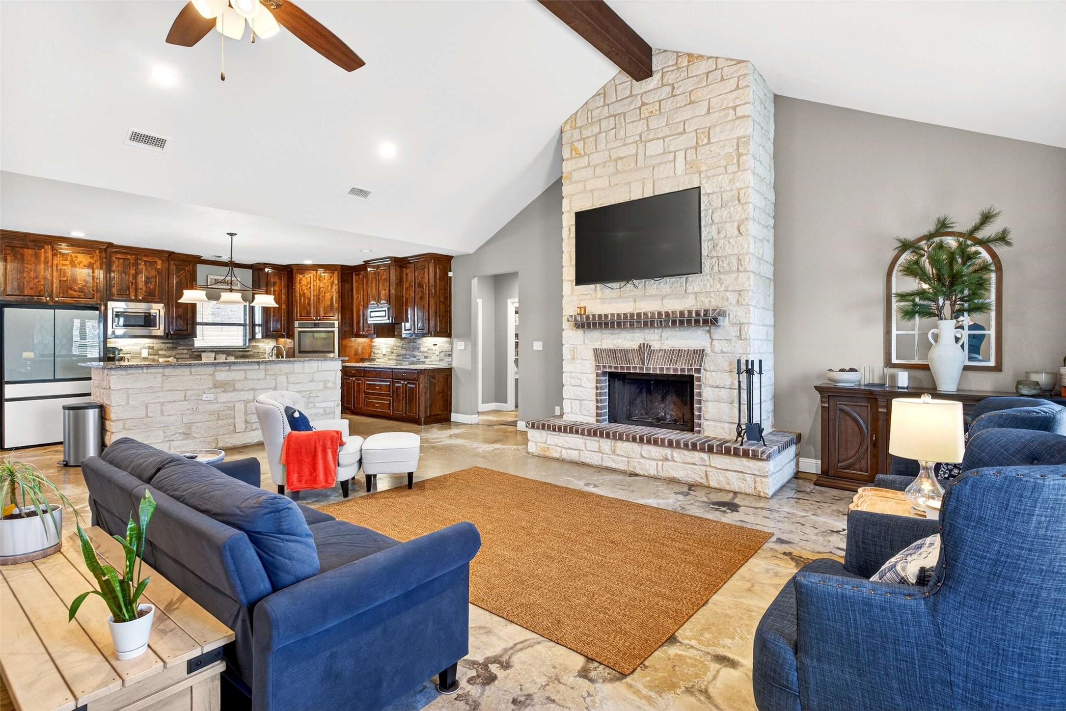 1081 County Road 3591