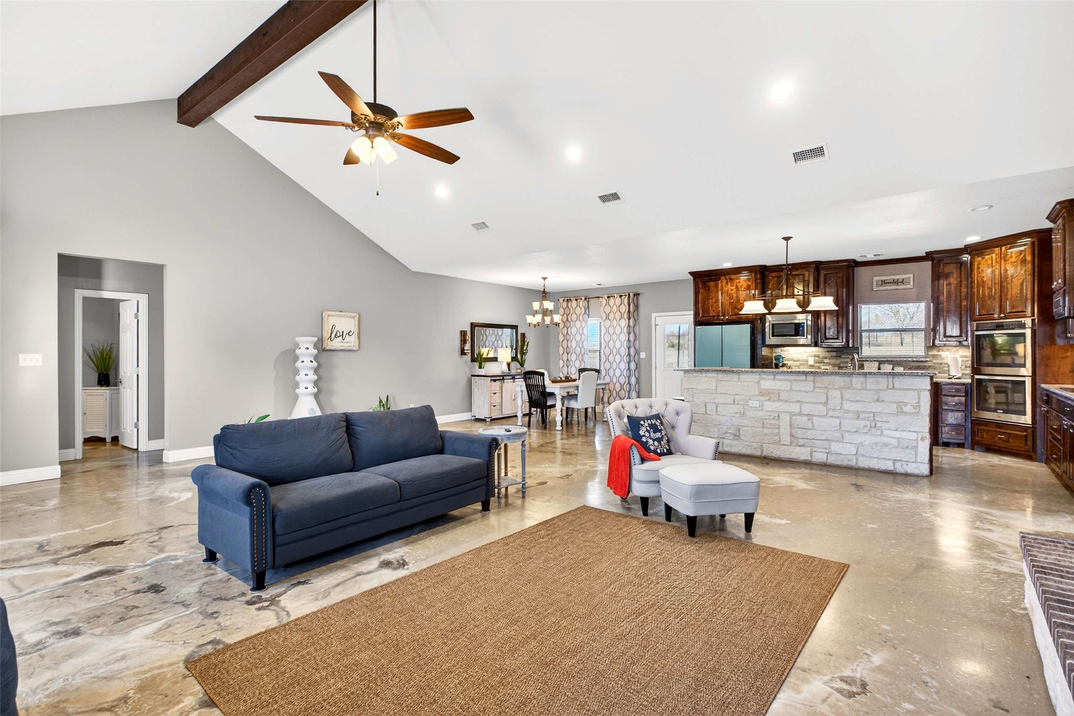 1081 County Road 3591