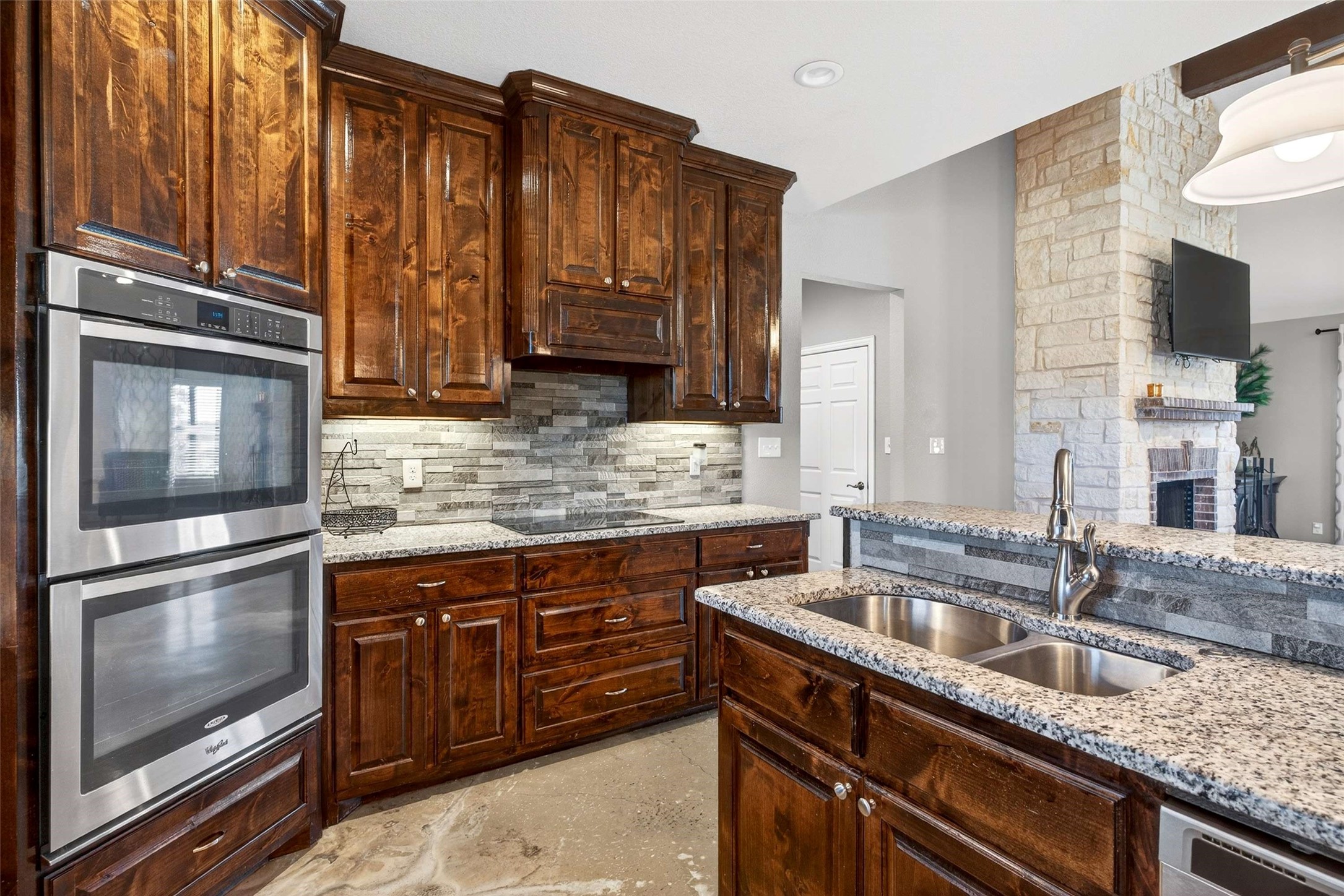 1081 County Road 3591