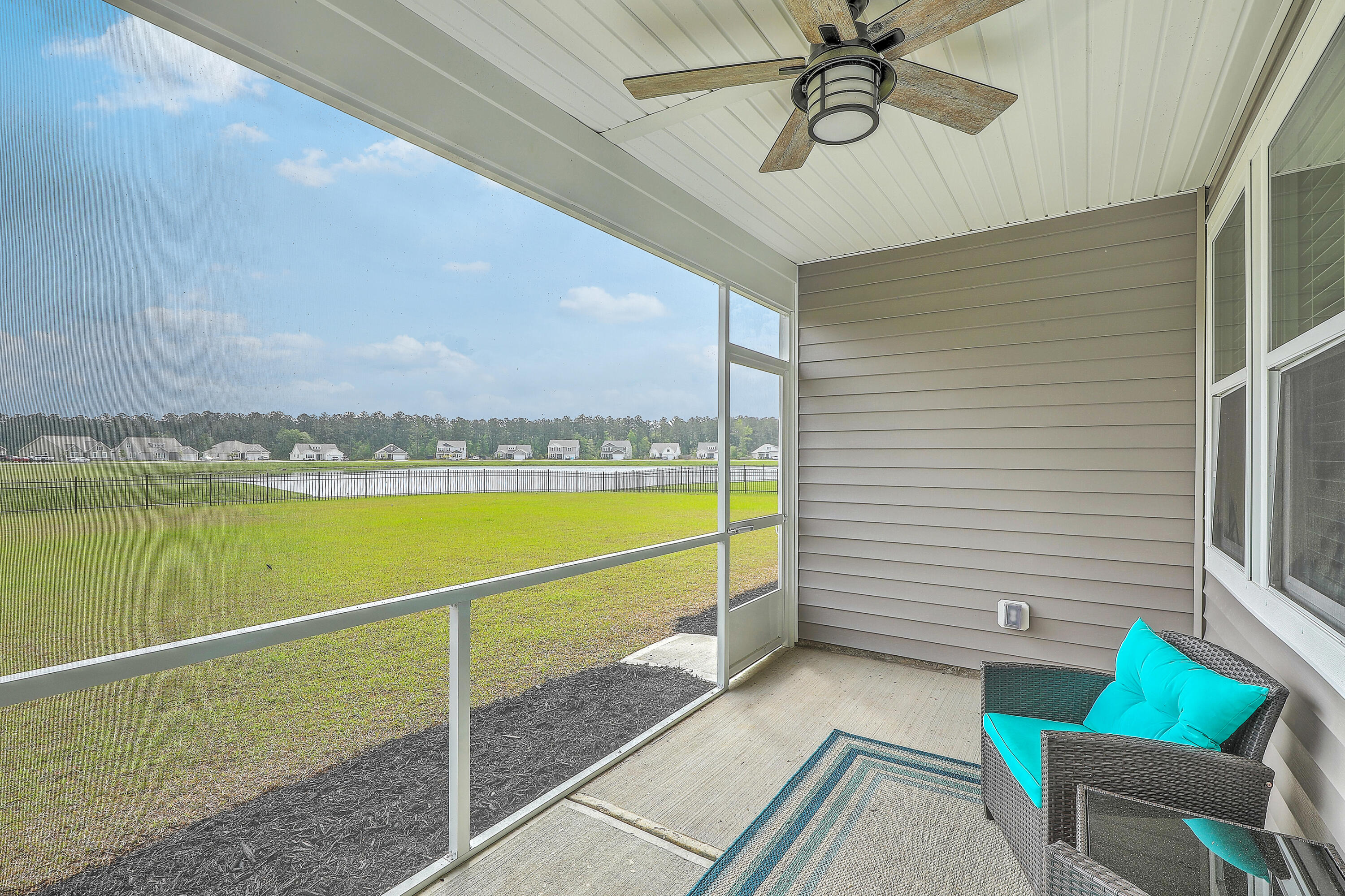 431 Canal Crossing Way