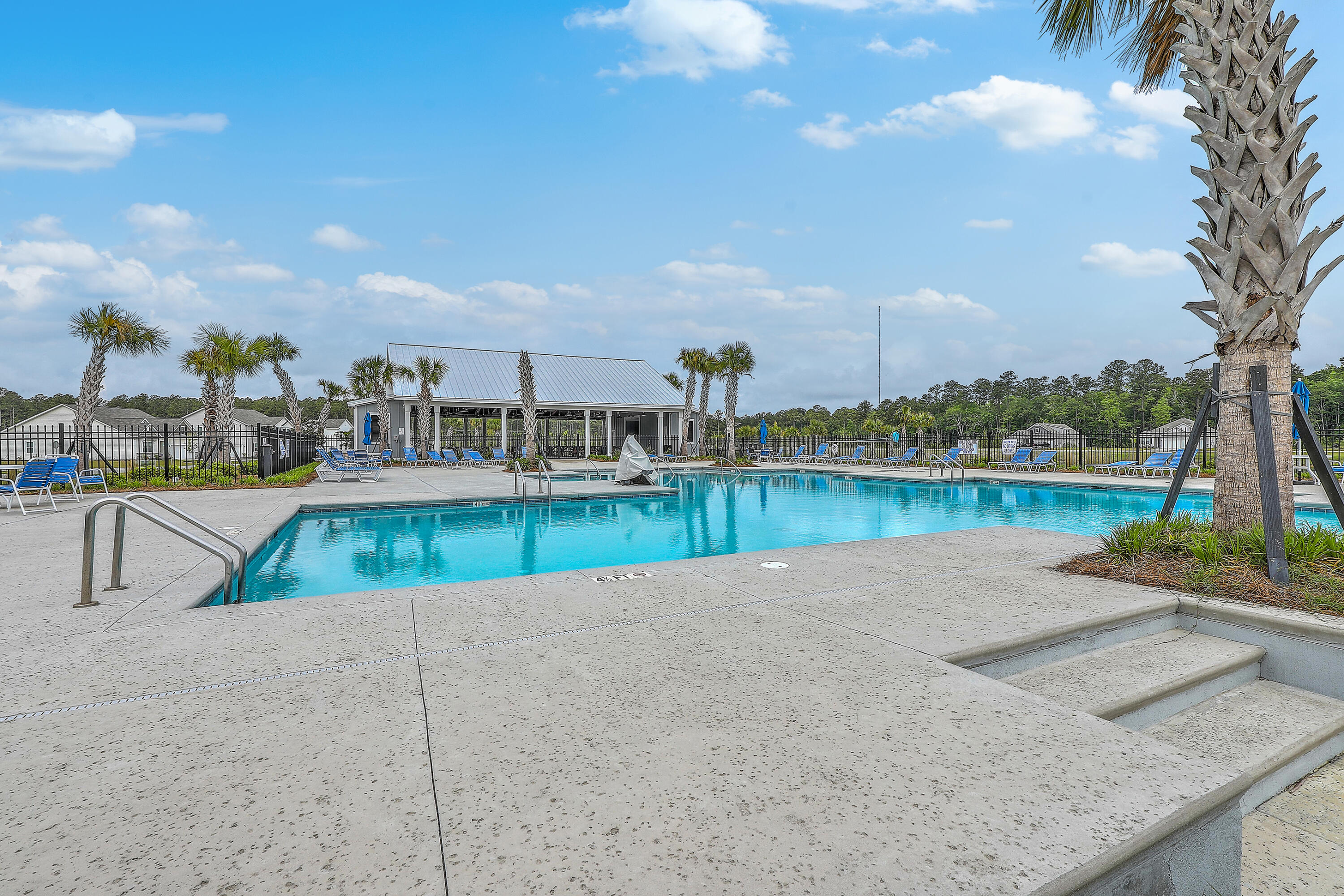 431 Canal Crossing Way