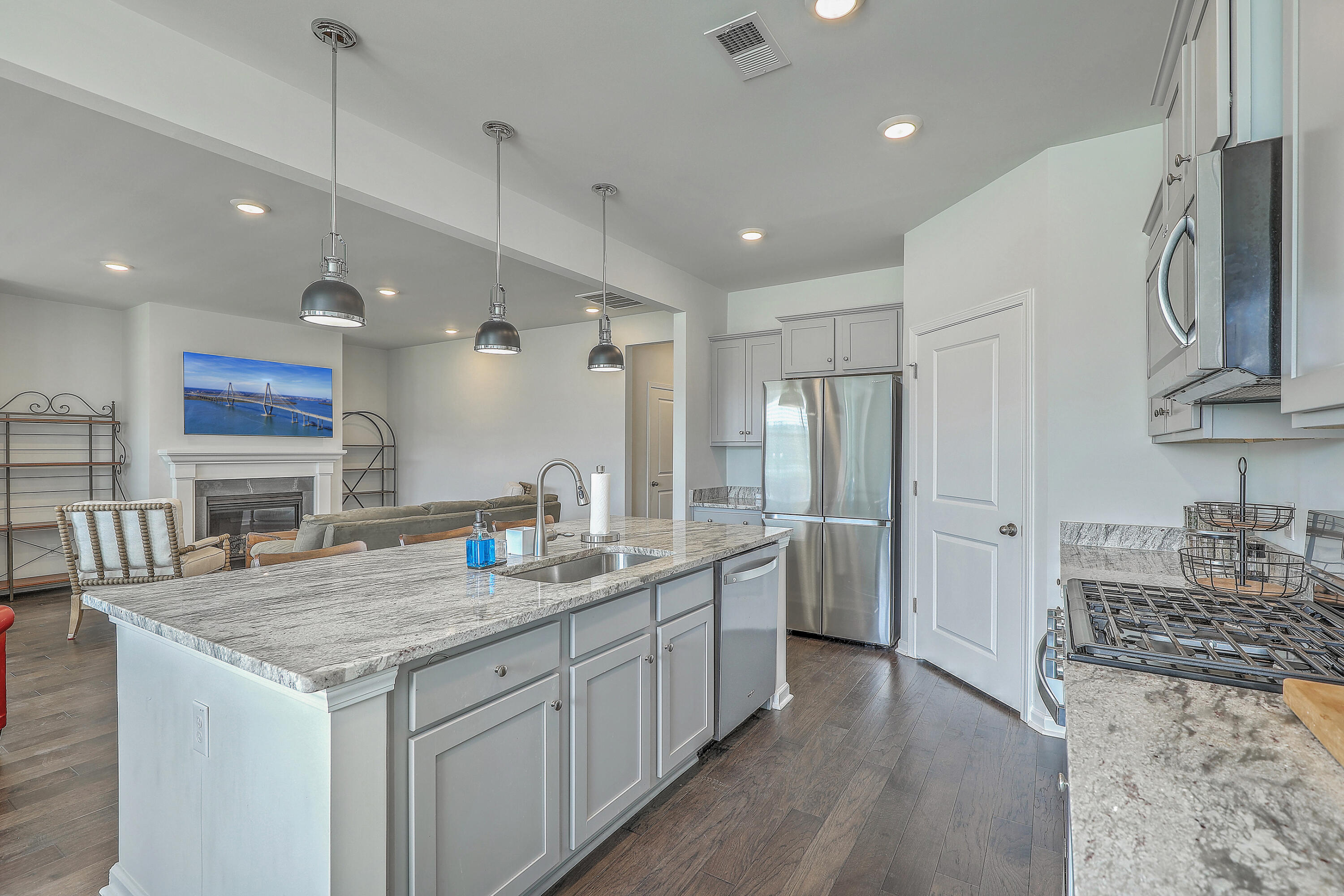 431 Canal Crossing Way