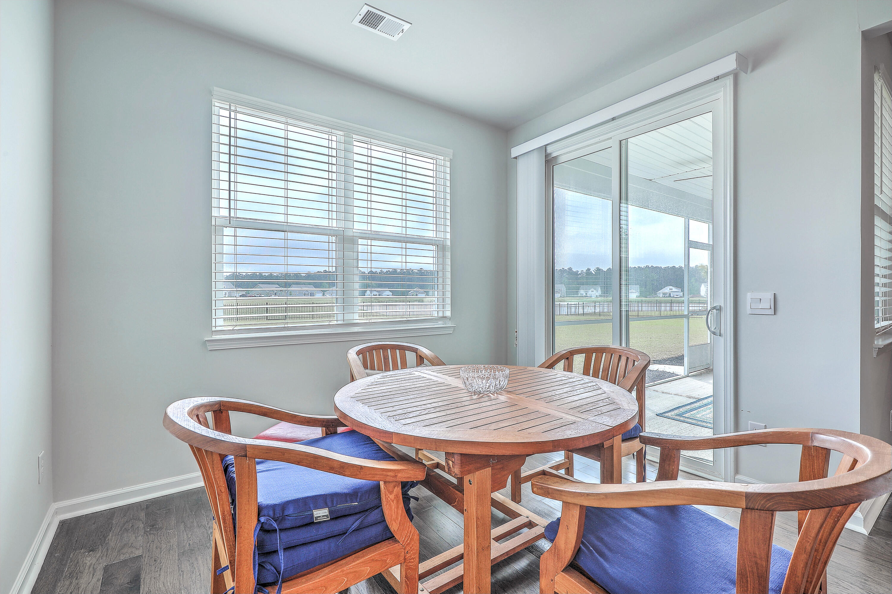 431 Canal Crossing Way