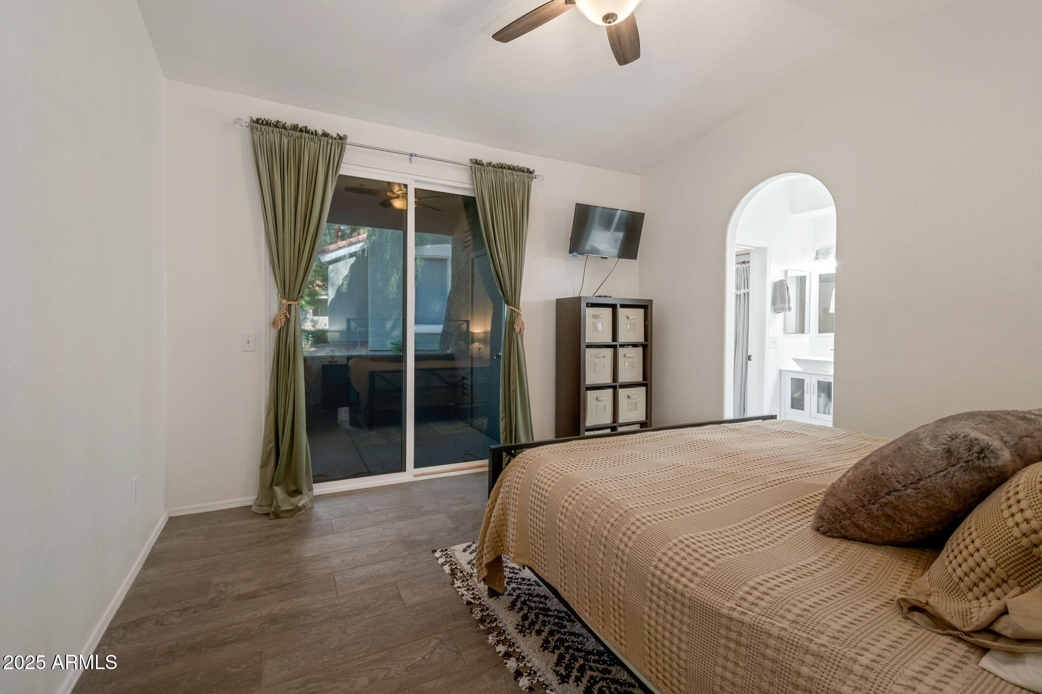 2929 W YORKSHIRE Drive, 1102