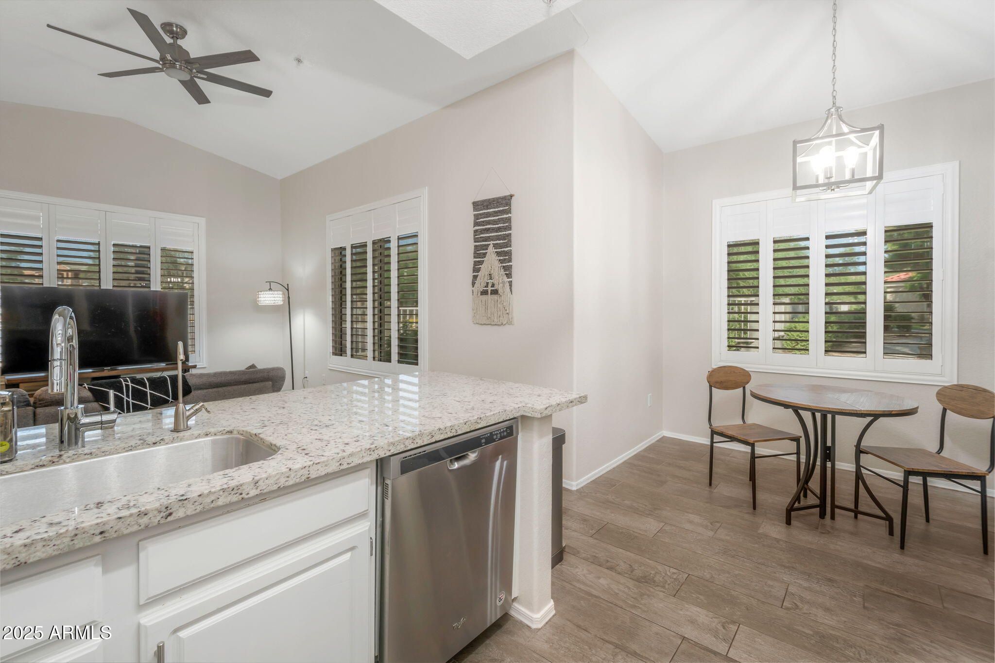 2929 W YORKSHIRE Drive, 1102