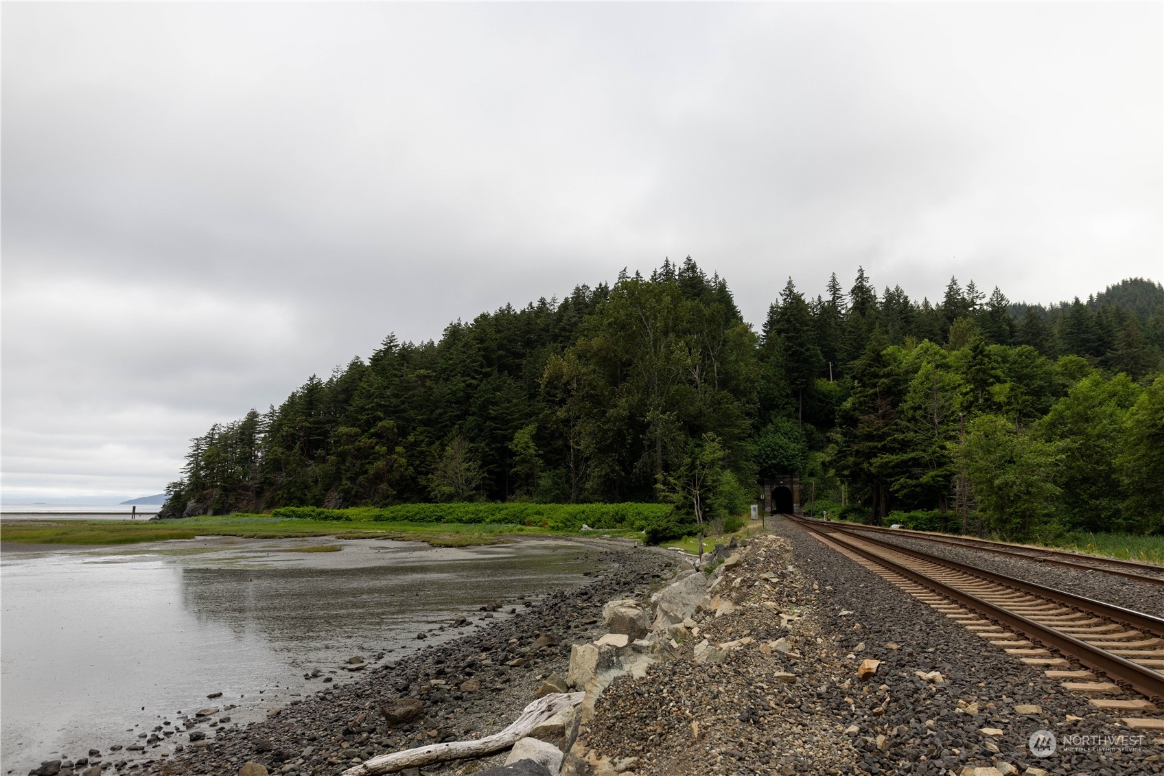 2190 Chuckanut Drive