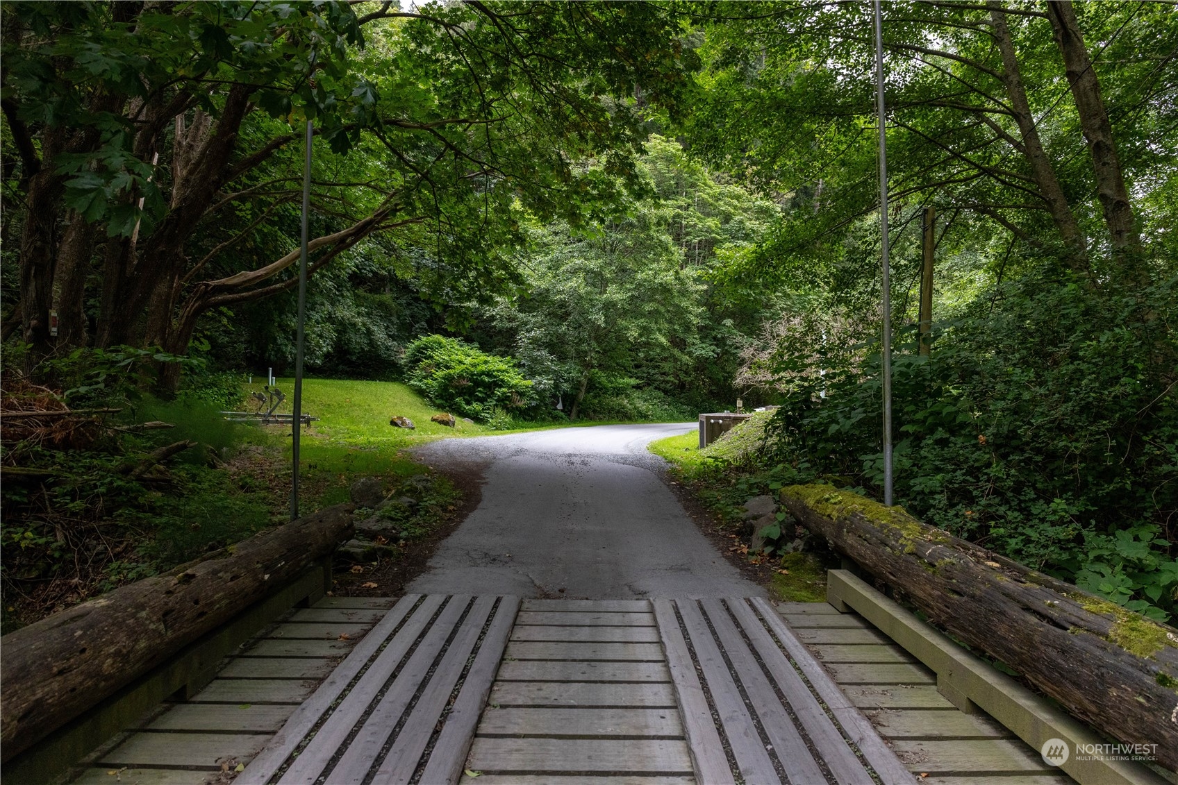 2190 Chuckanut Drive