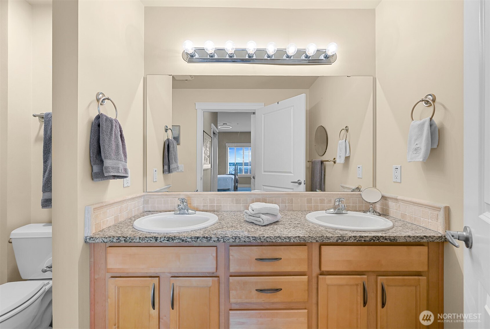 1015 Railroad Avenue Unit: 402