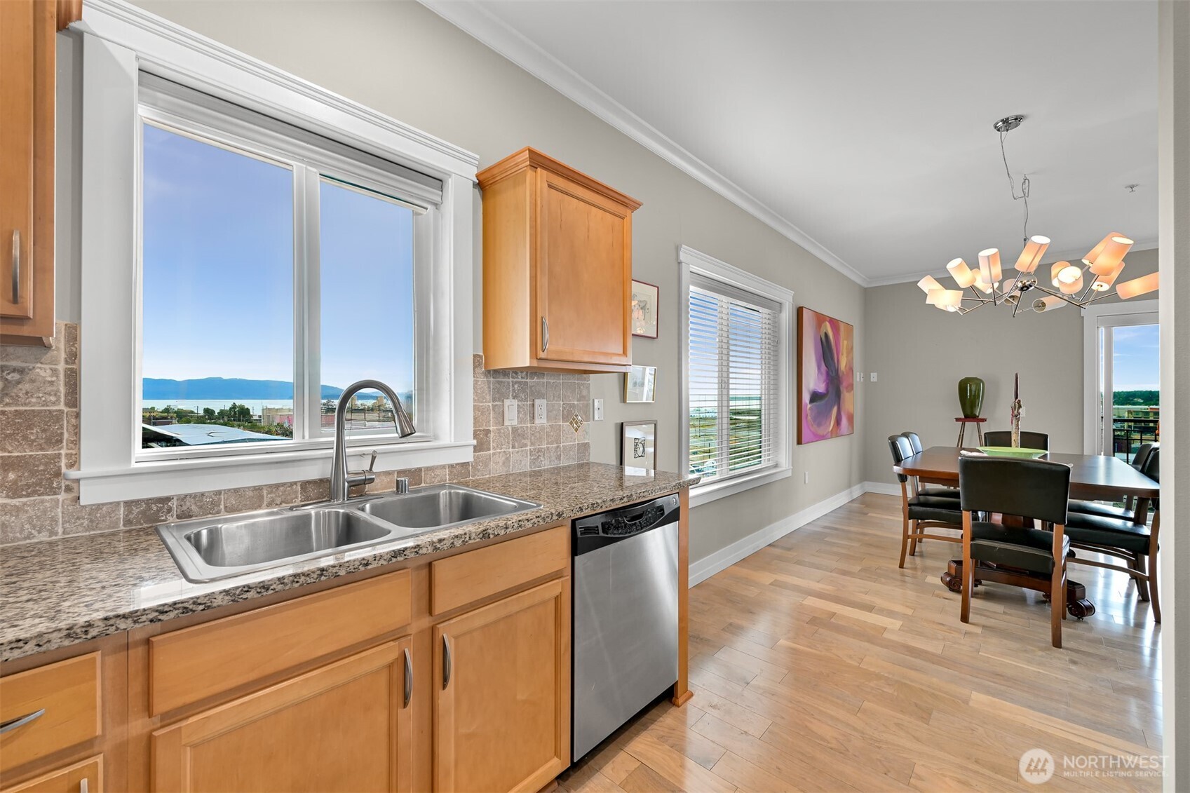 1015 Railroad Avenue Unit: 402