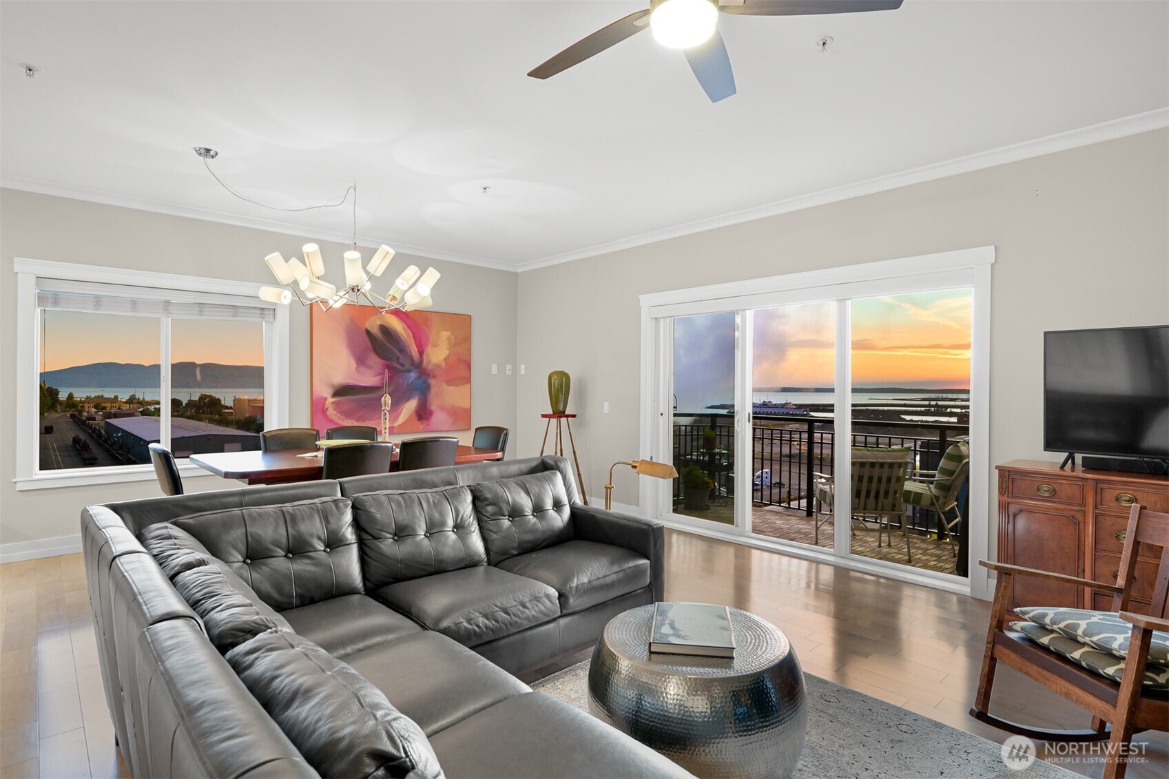 1015 Railroad Avenue Unit: 402