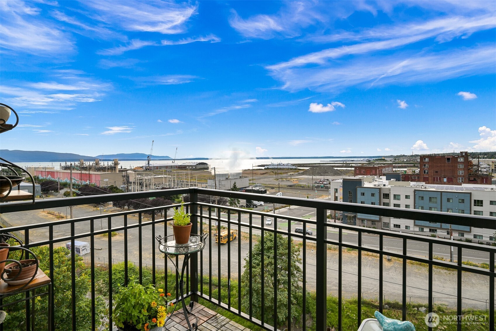 1015 Railroad Avenue Unit: 402