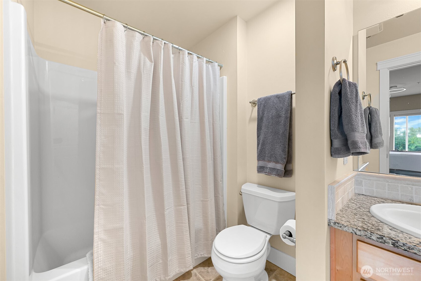 1015 Railroad Avenue Unit: 402