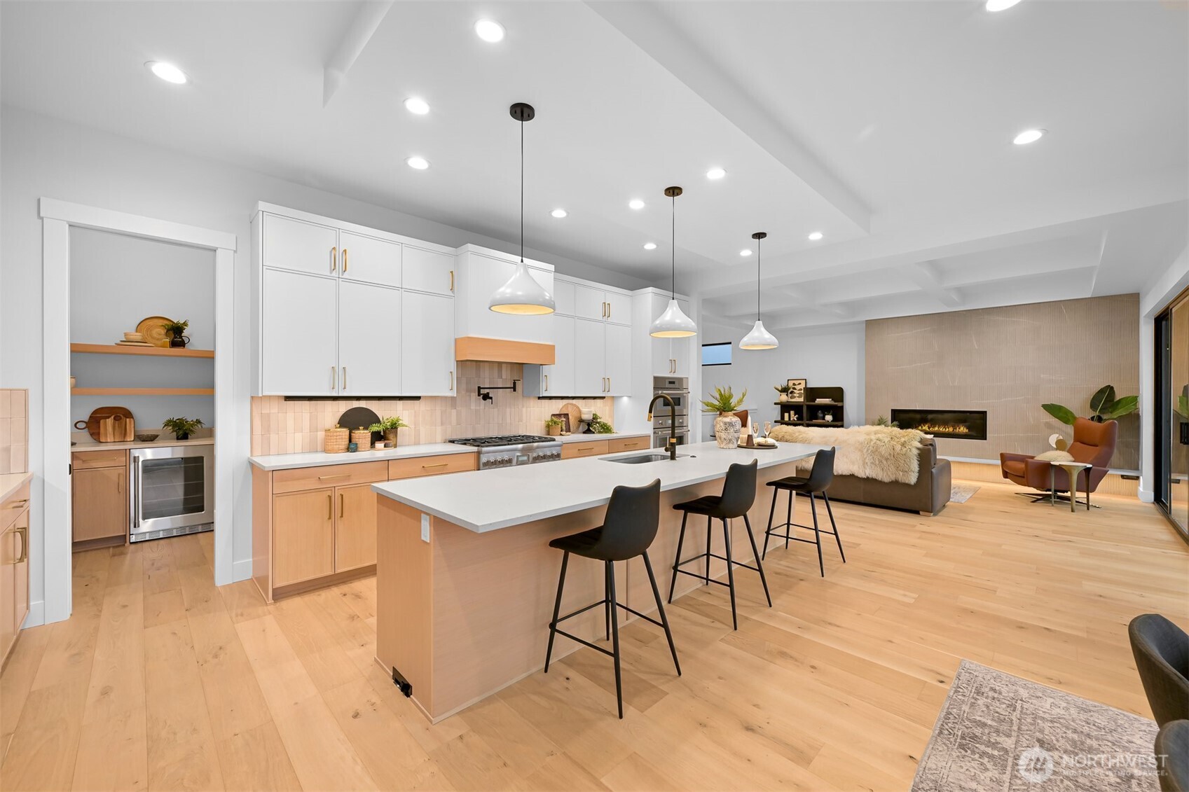 3159 Chandler Parkway