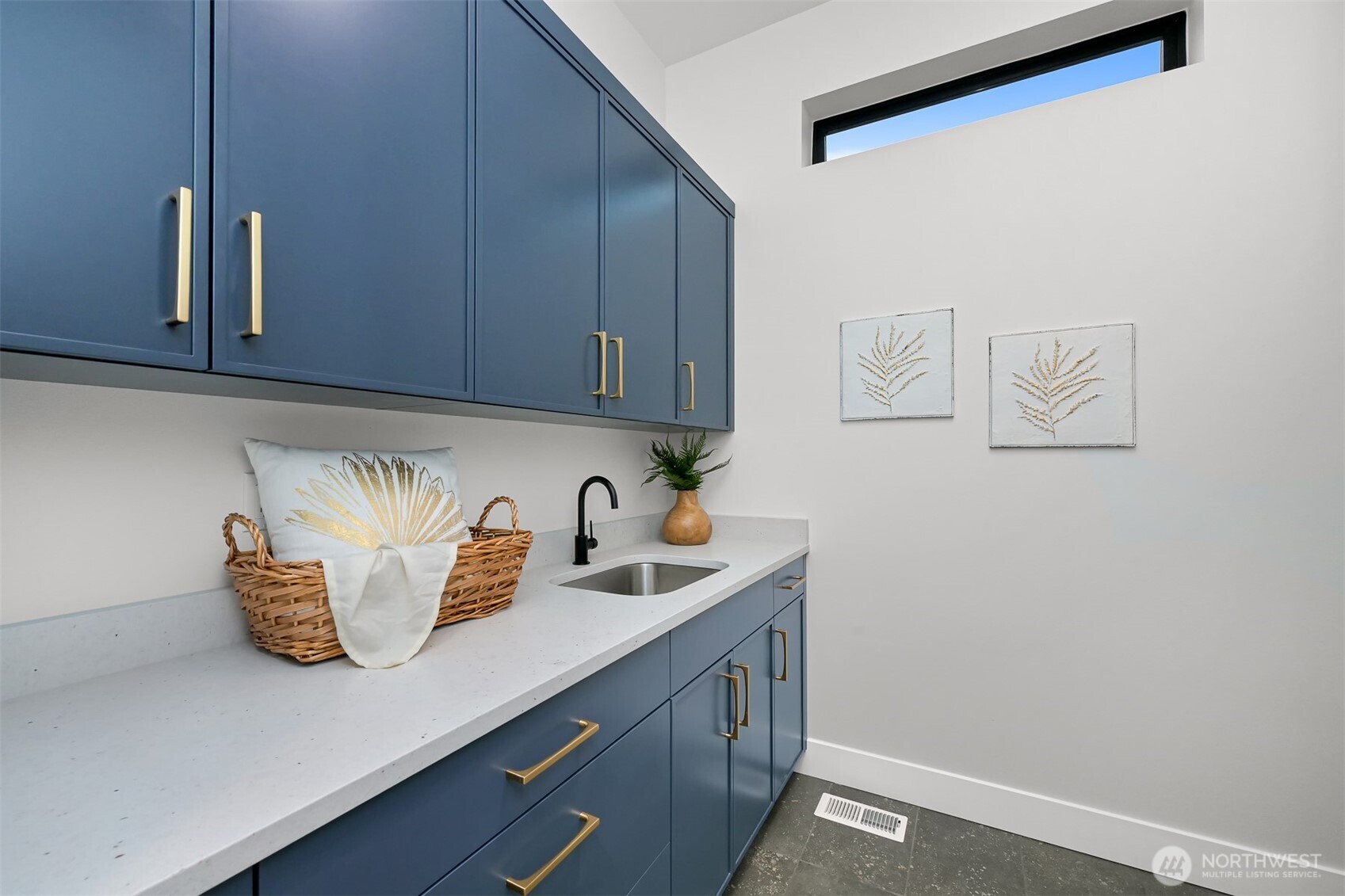 3159 Chandler Parkway