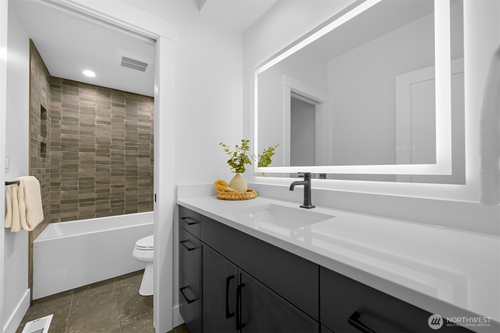 3159 Chandler Parkway