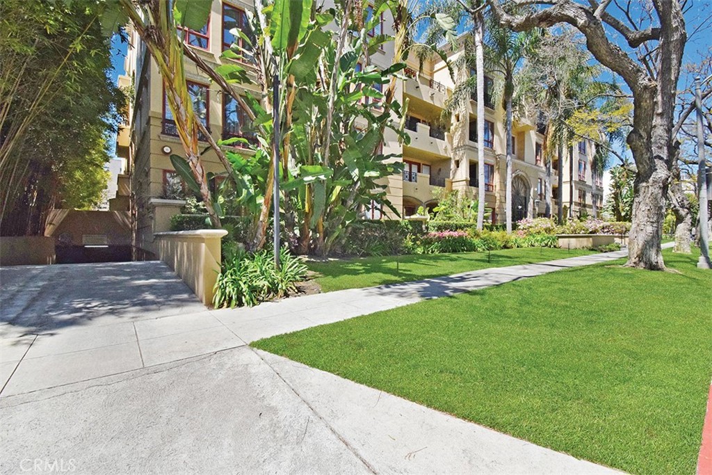 Move-In Ready Townhouse