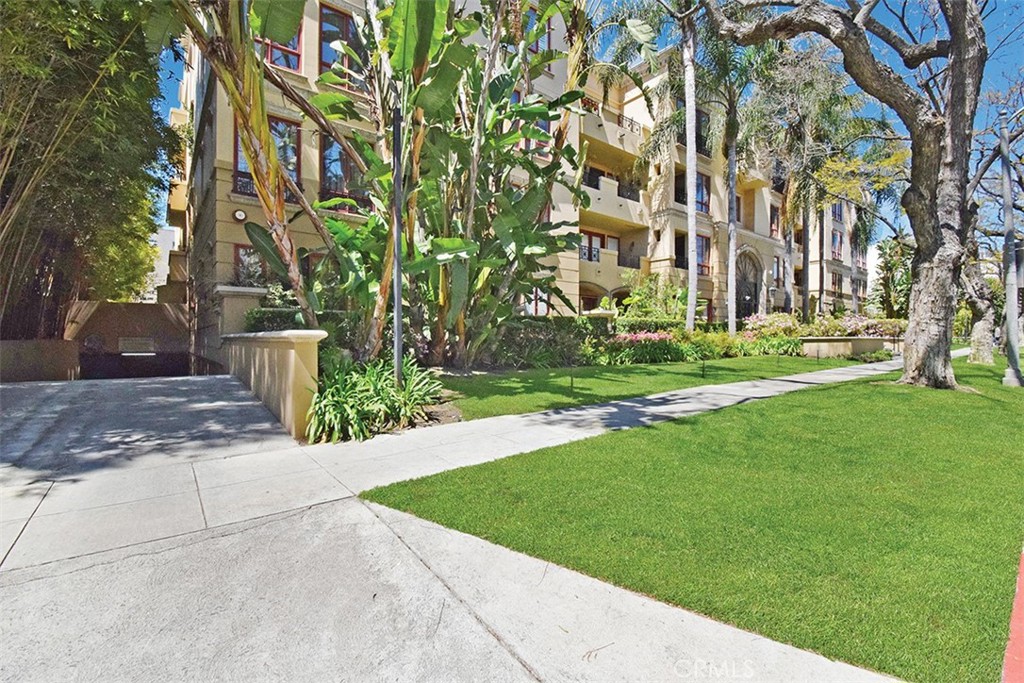 Move-In Ready Townhouse