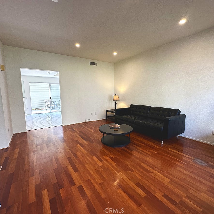 458 Monroe
