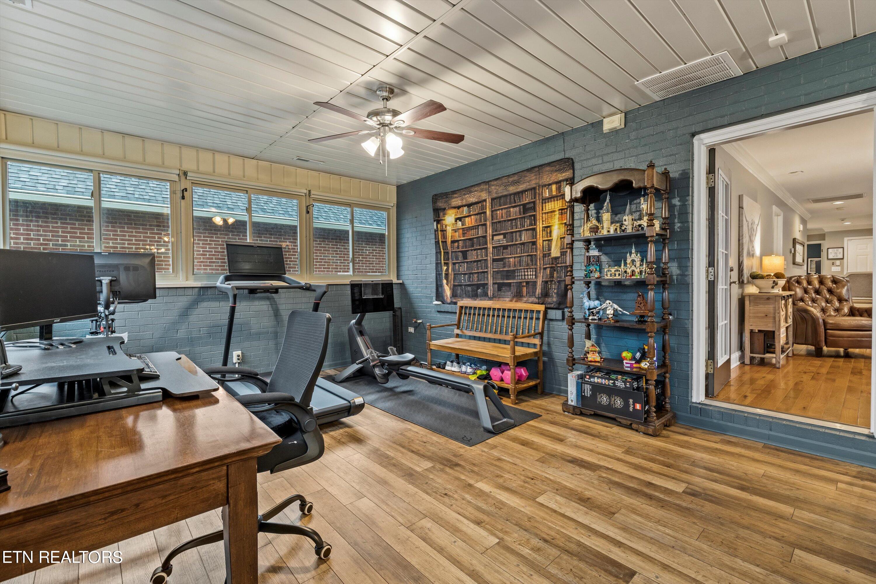 408 Creekview Lane