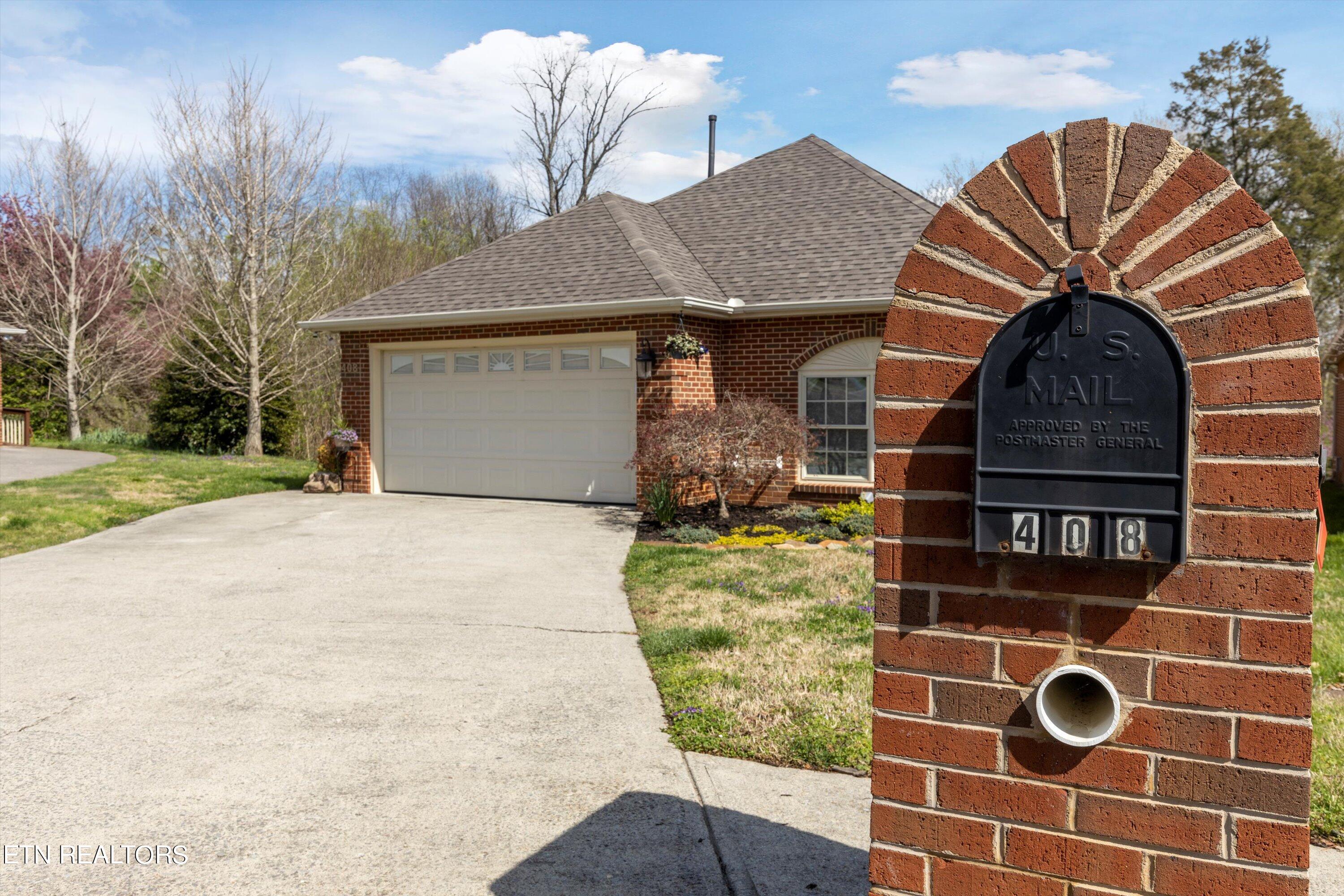 408 Creekview Lane