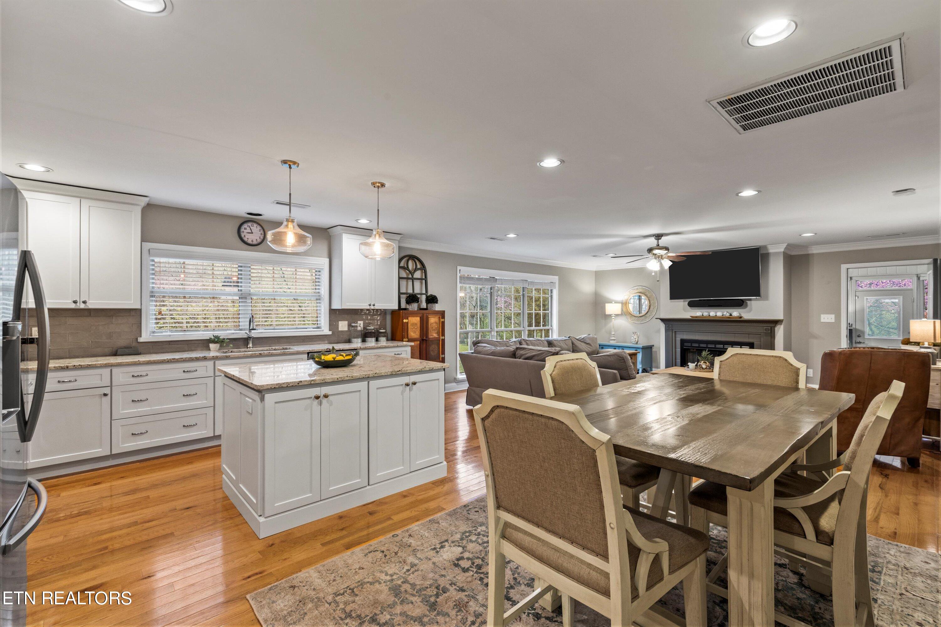 408 Creekview Lane