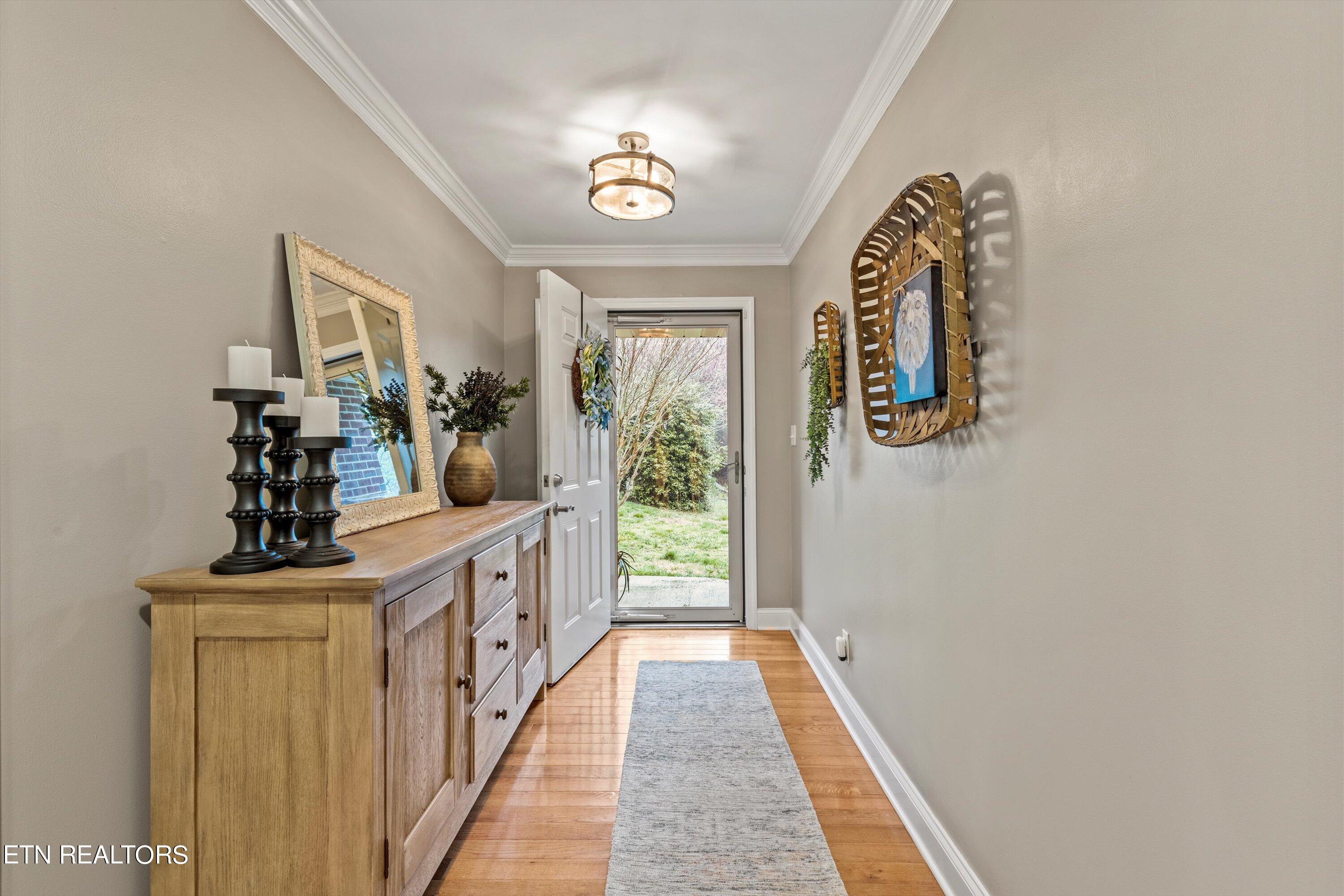 408 Creekview Lane