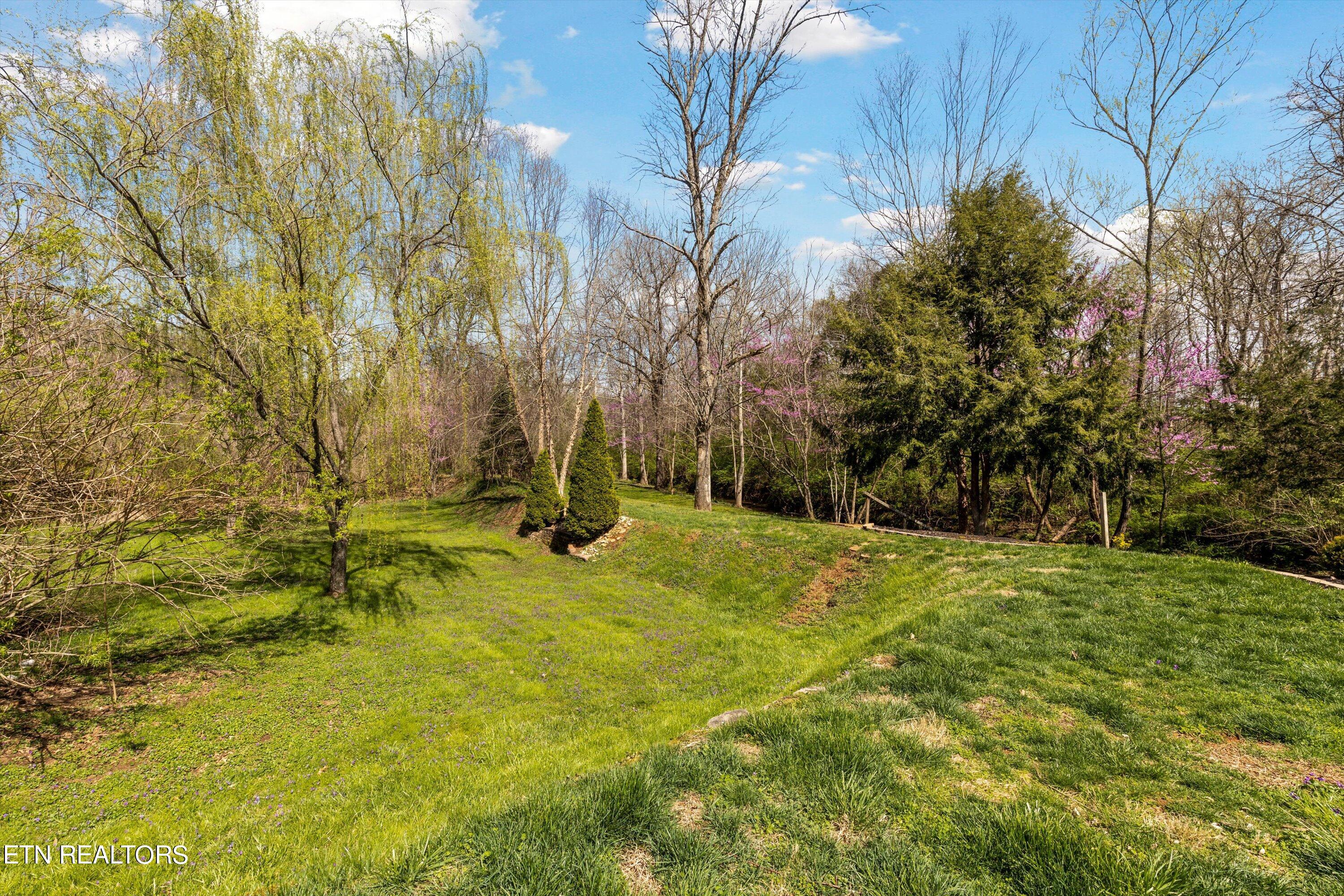 408 Creekview Lane