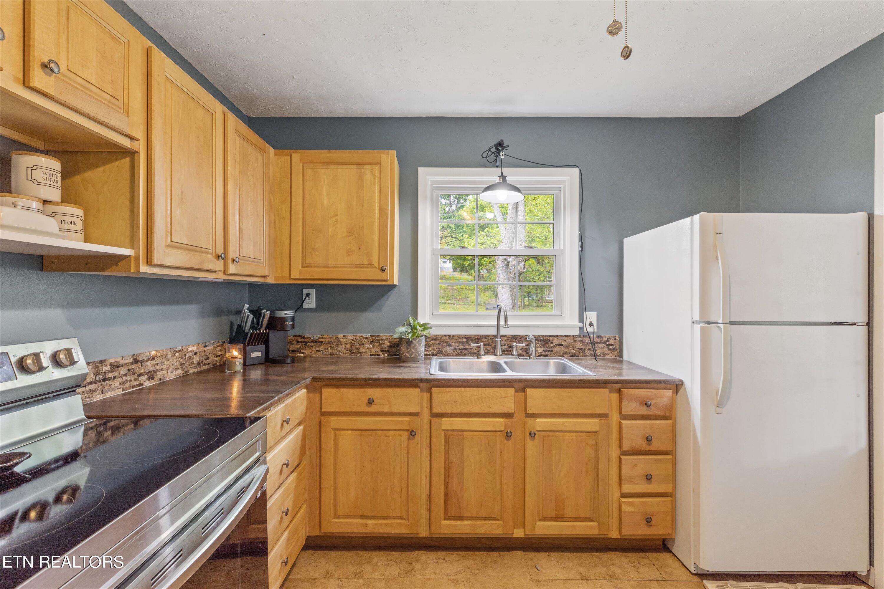 431 Cedar Ave
