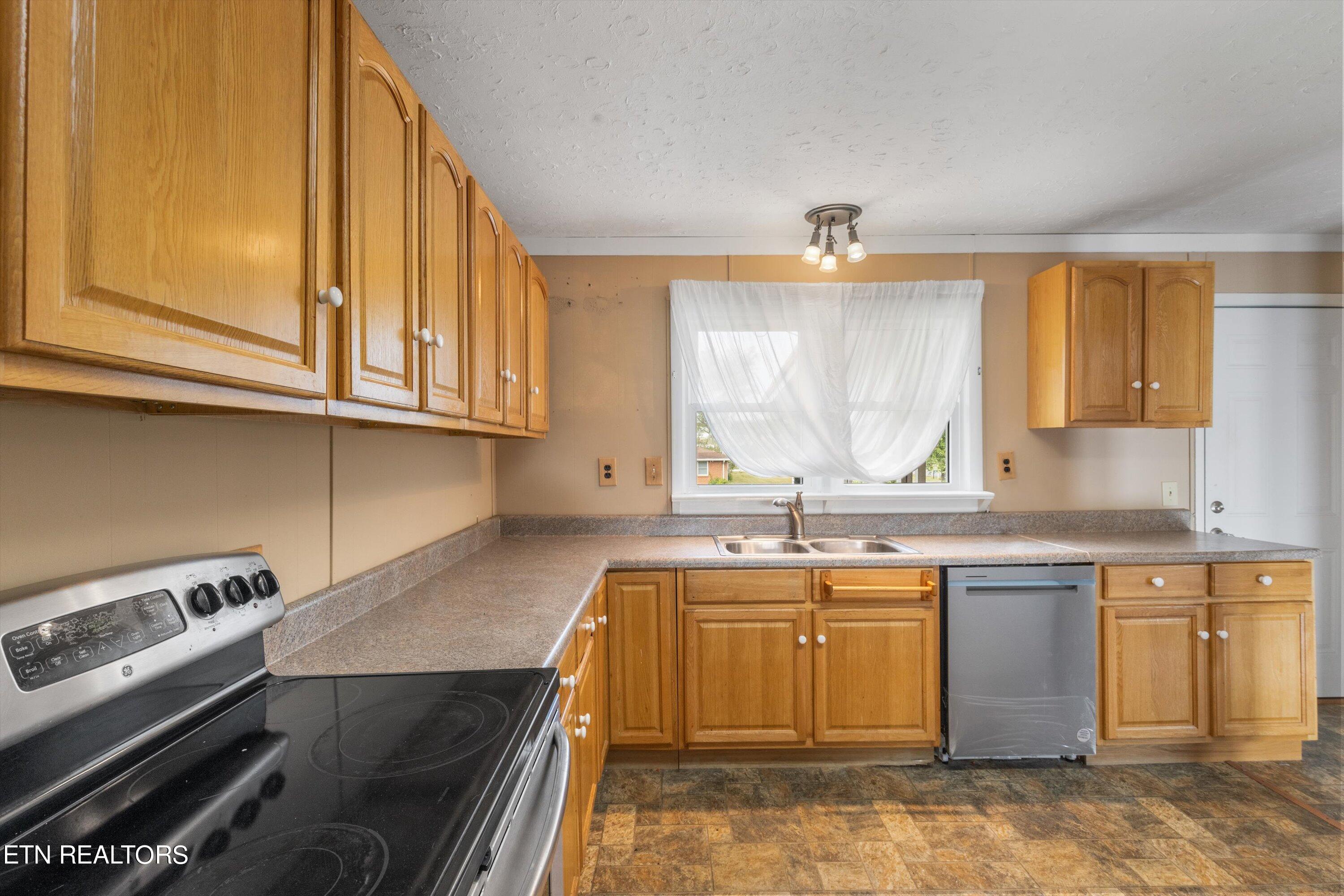 129 Harrison Ave
