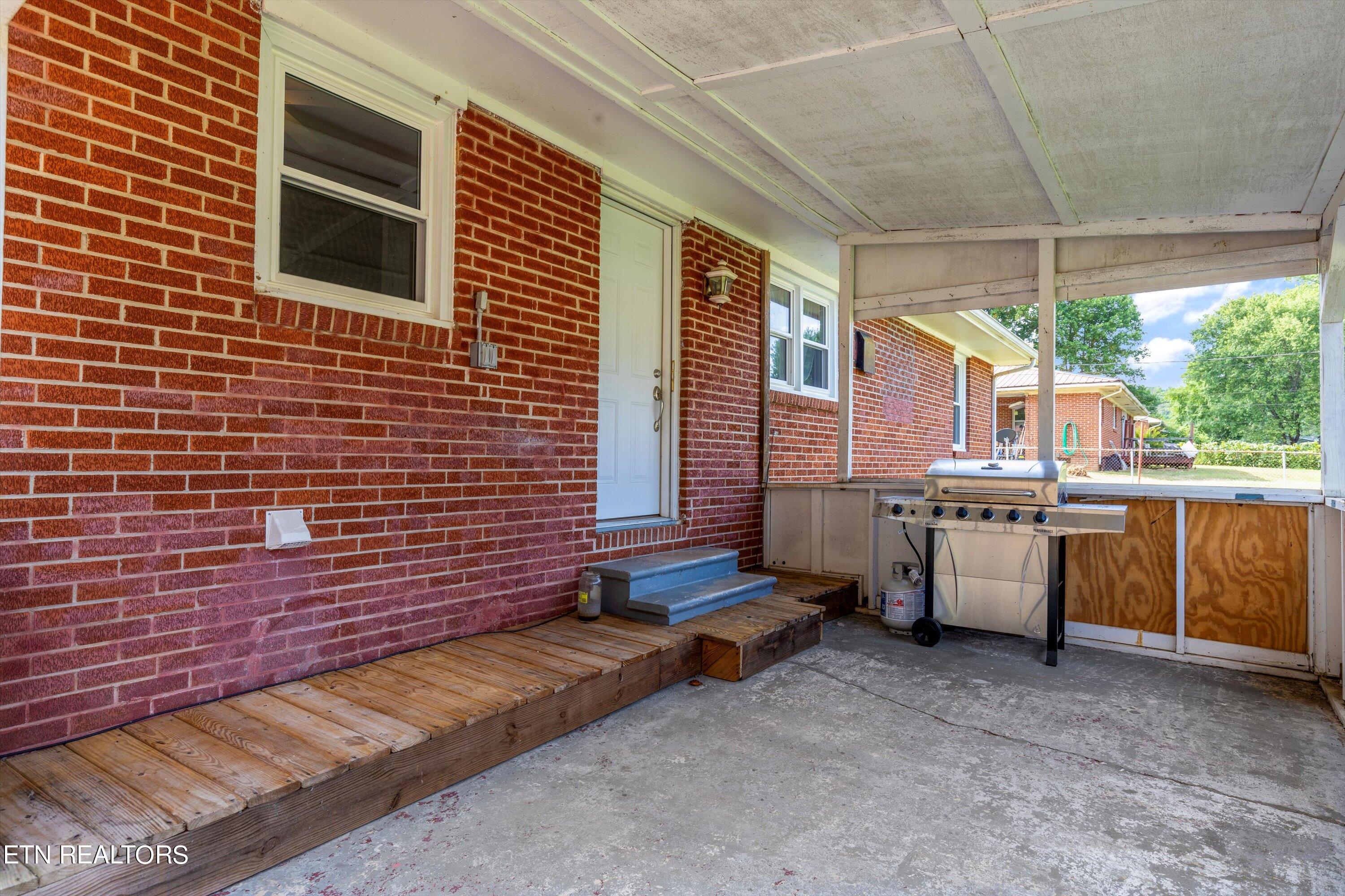 129 Harrison Ave