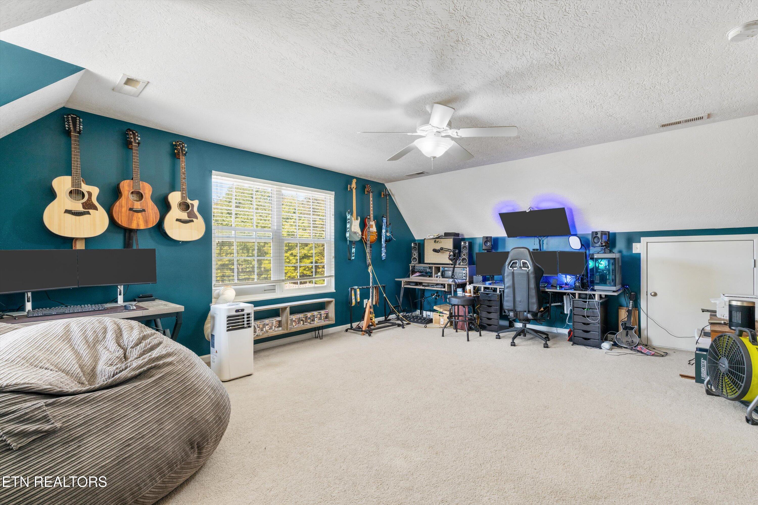 11456 Woodcliff Drive